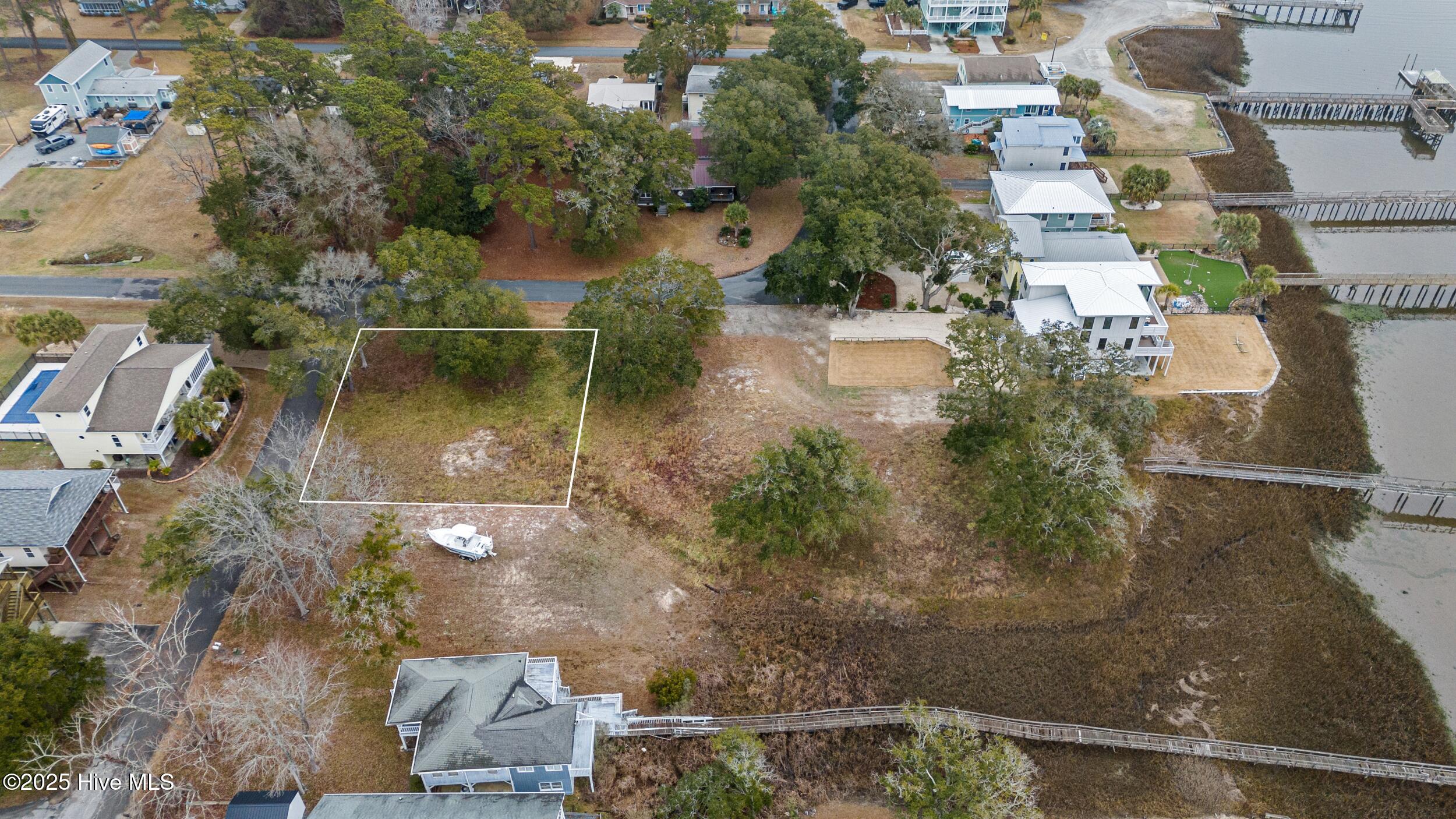 2010 Camelot Drive Property Photo 3