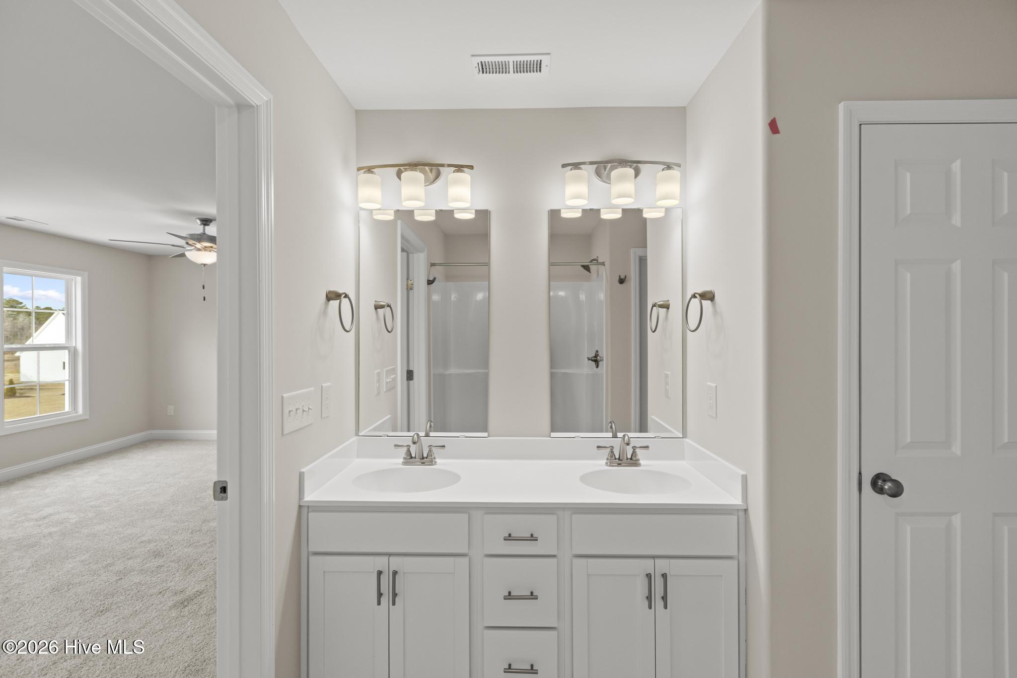 909 Wild Azalea Way Property Photo 16