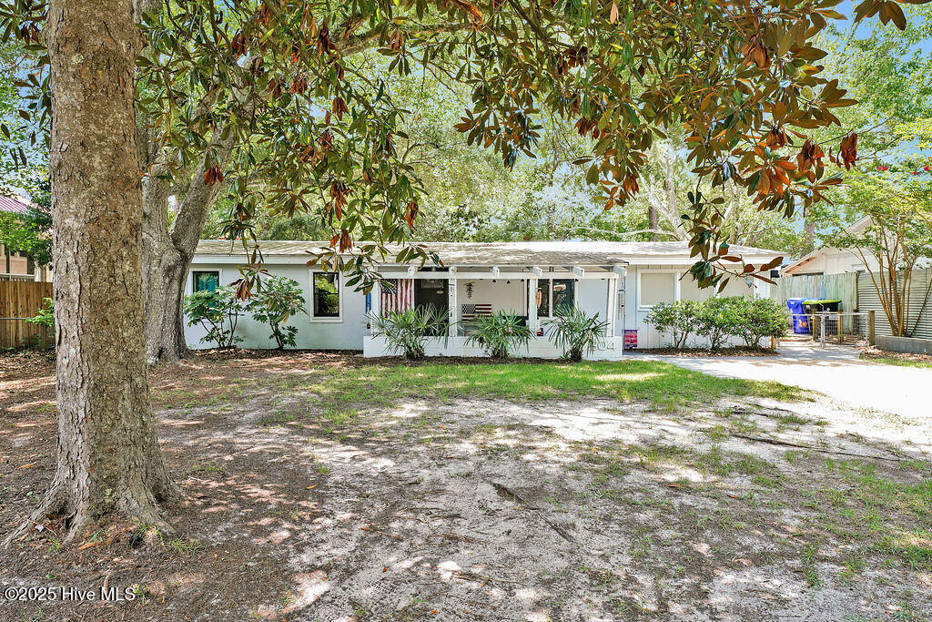 304 E Leonard Street Property Photo 1