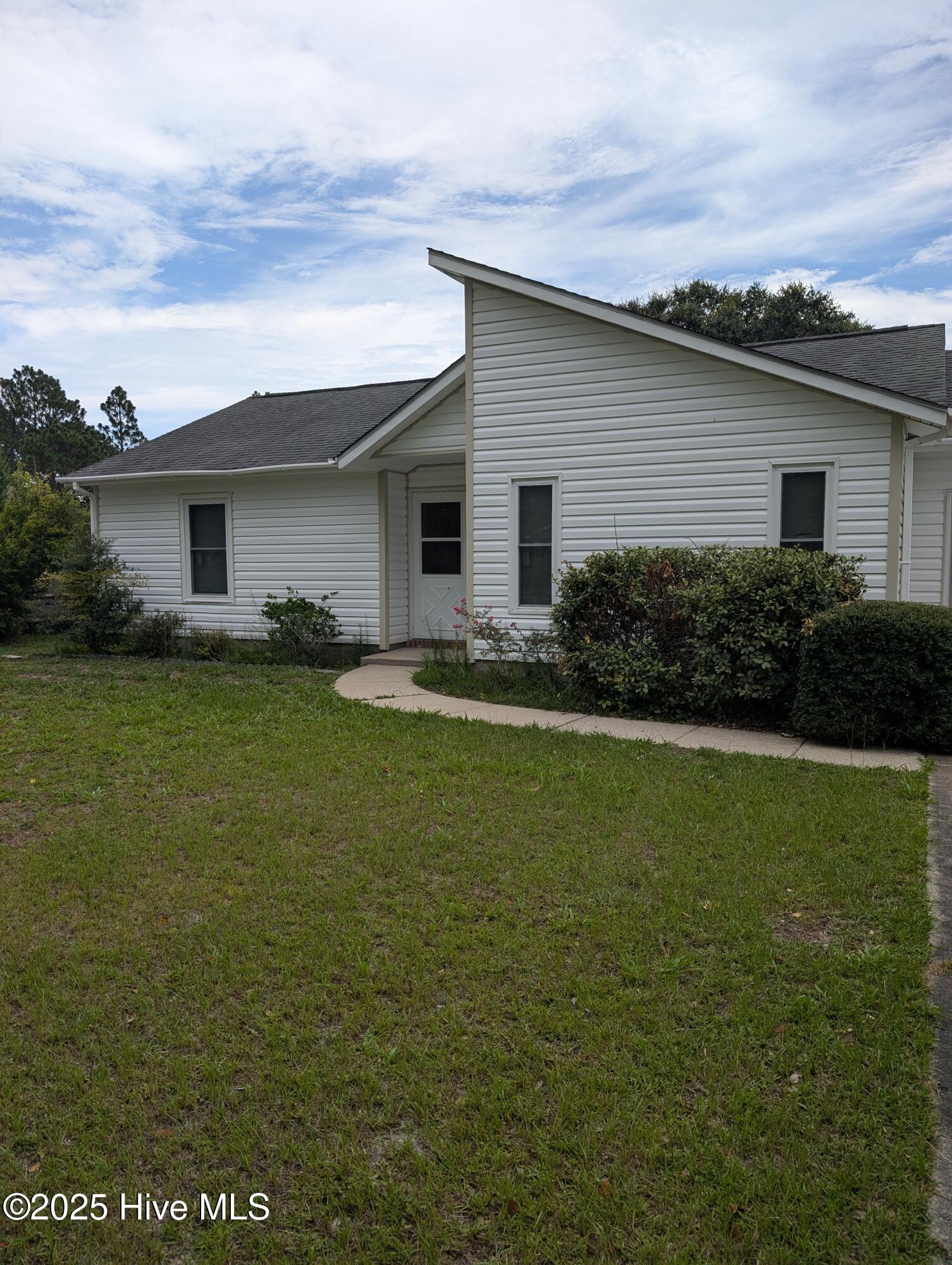 214 W Volant Street Property Photo 1