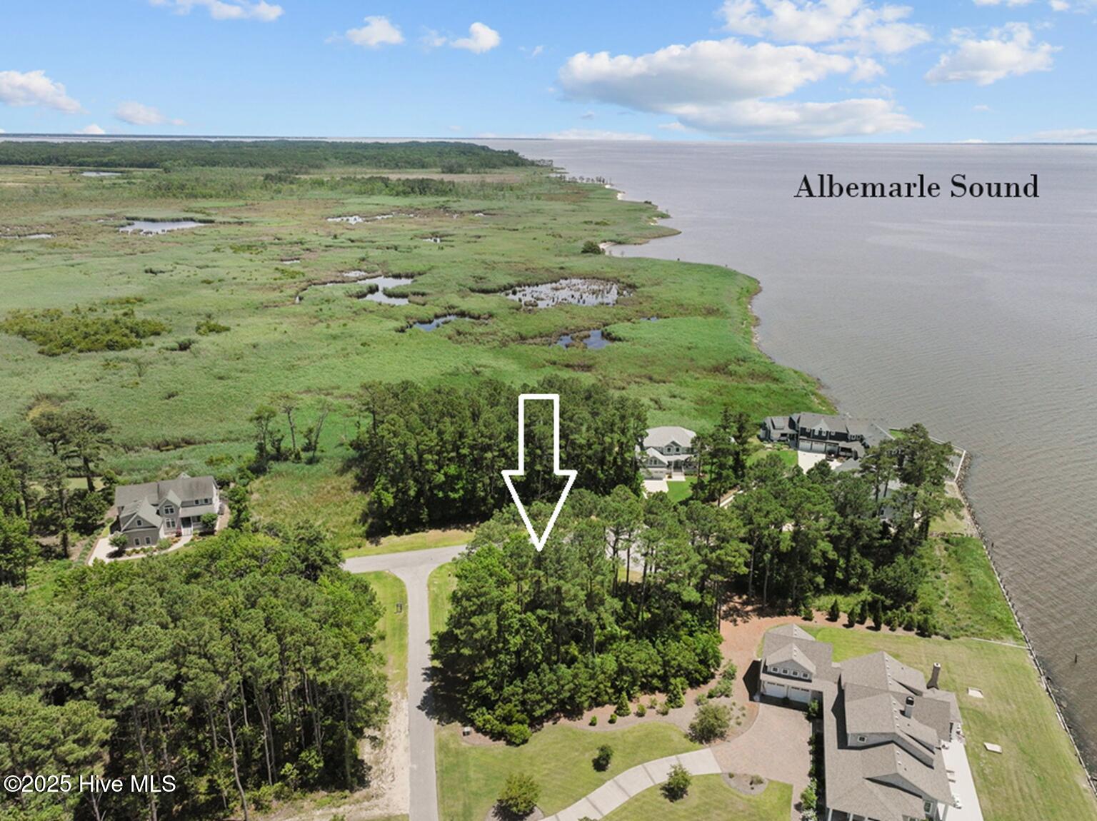 101 Captains Way Property Photo 3