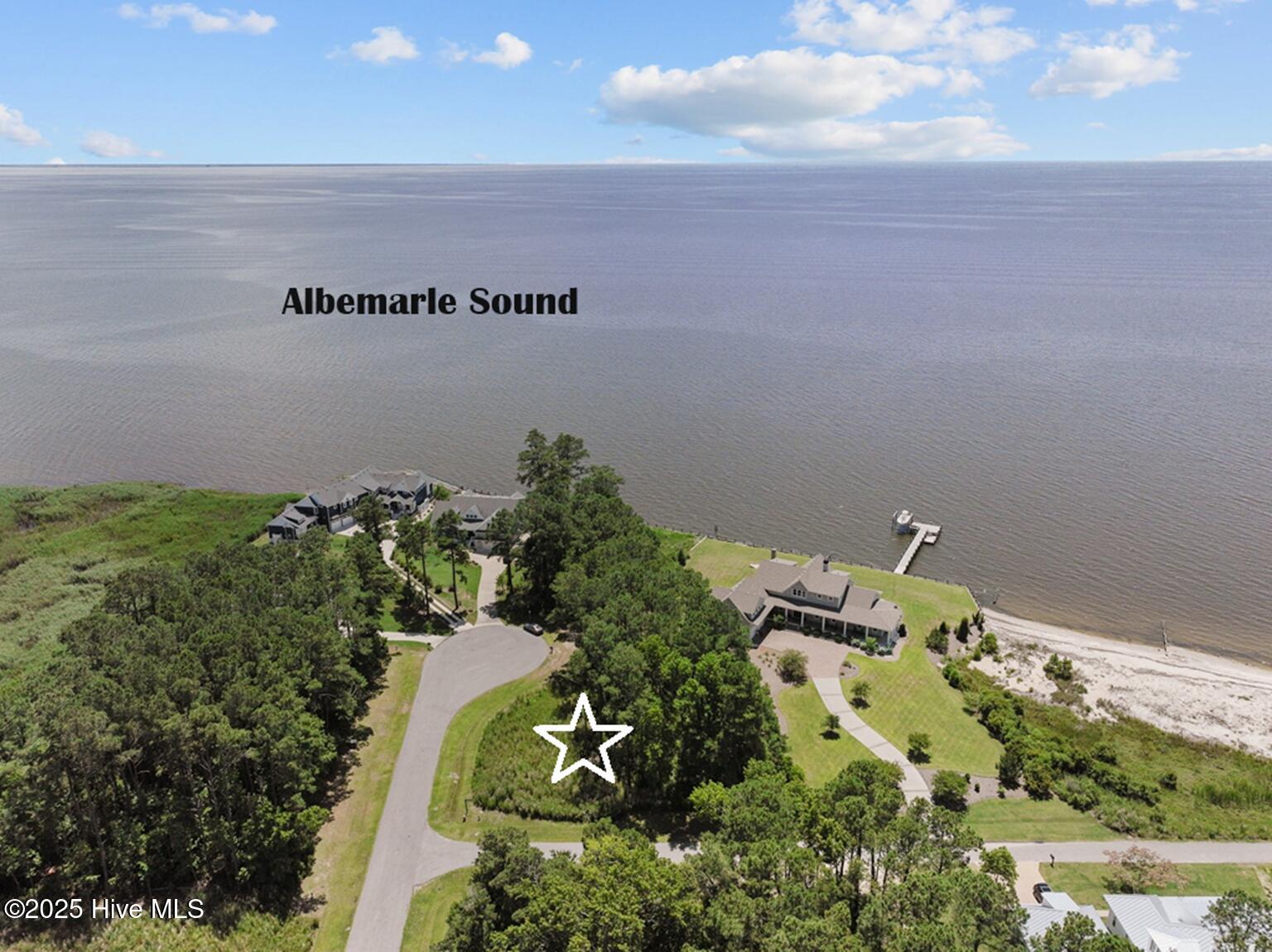 101 Captains Way Property Photo 4