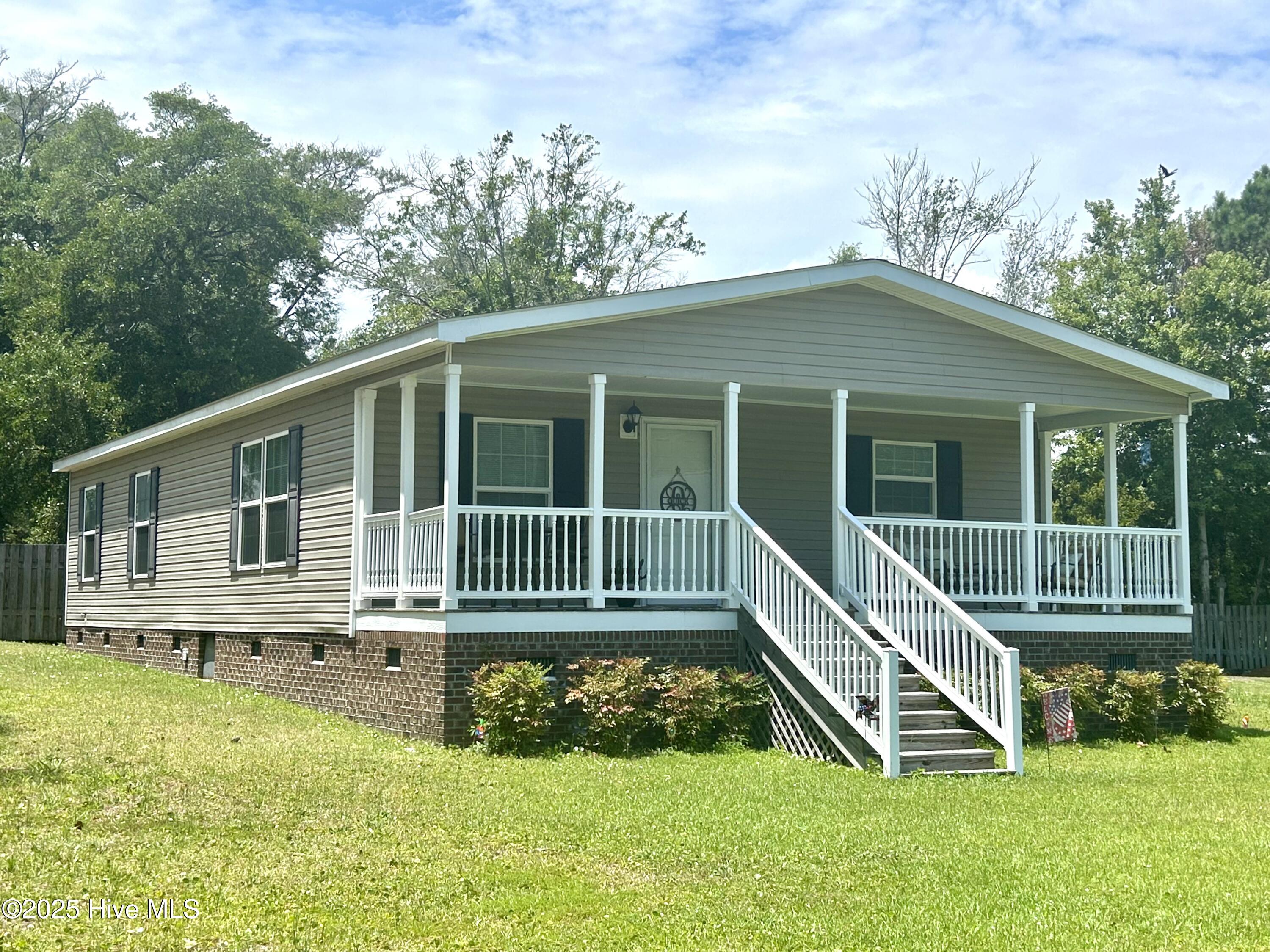 1841 W Long Acres Drive Property Photo 1