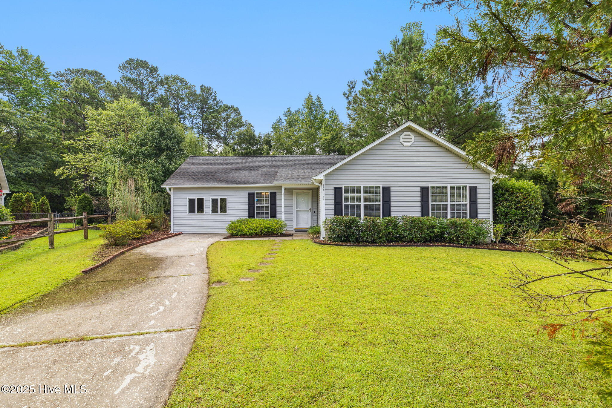10035 Burning Bush Ridge Court Property Photo 1