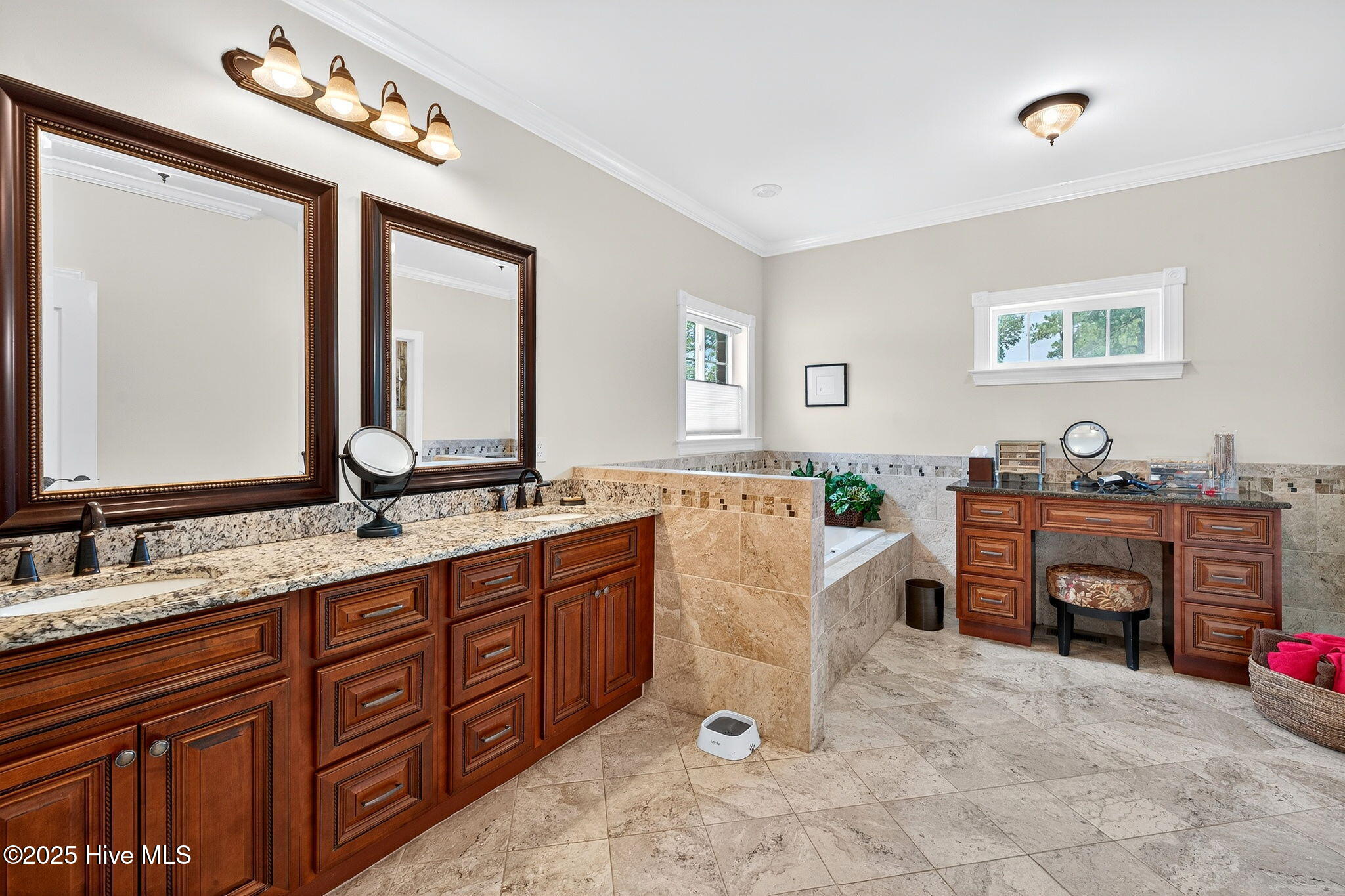 6245 Ocean Aire Road Property Photo 30
