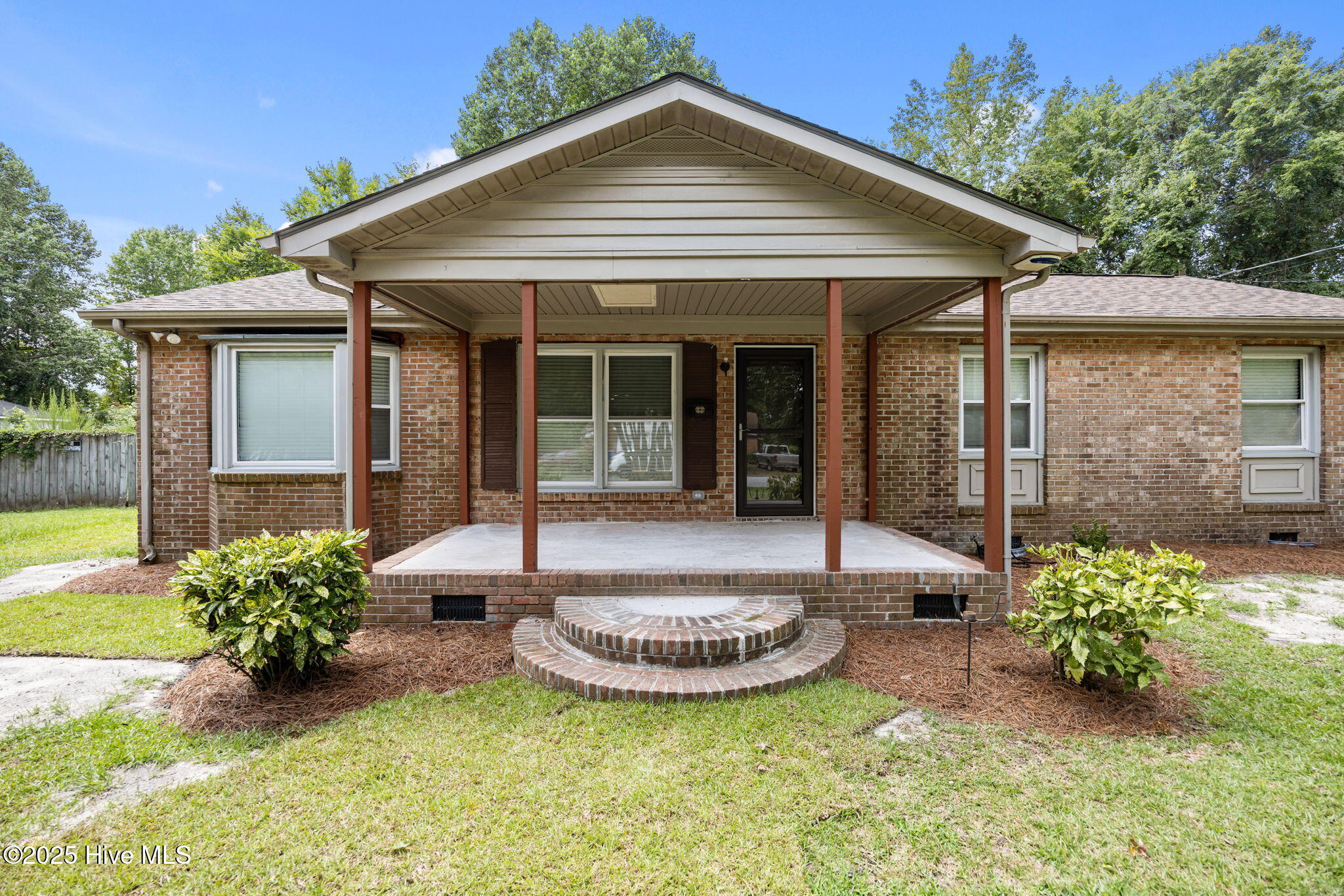 117 Woodside Road Property Photo 1