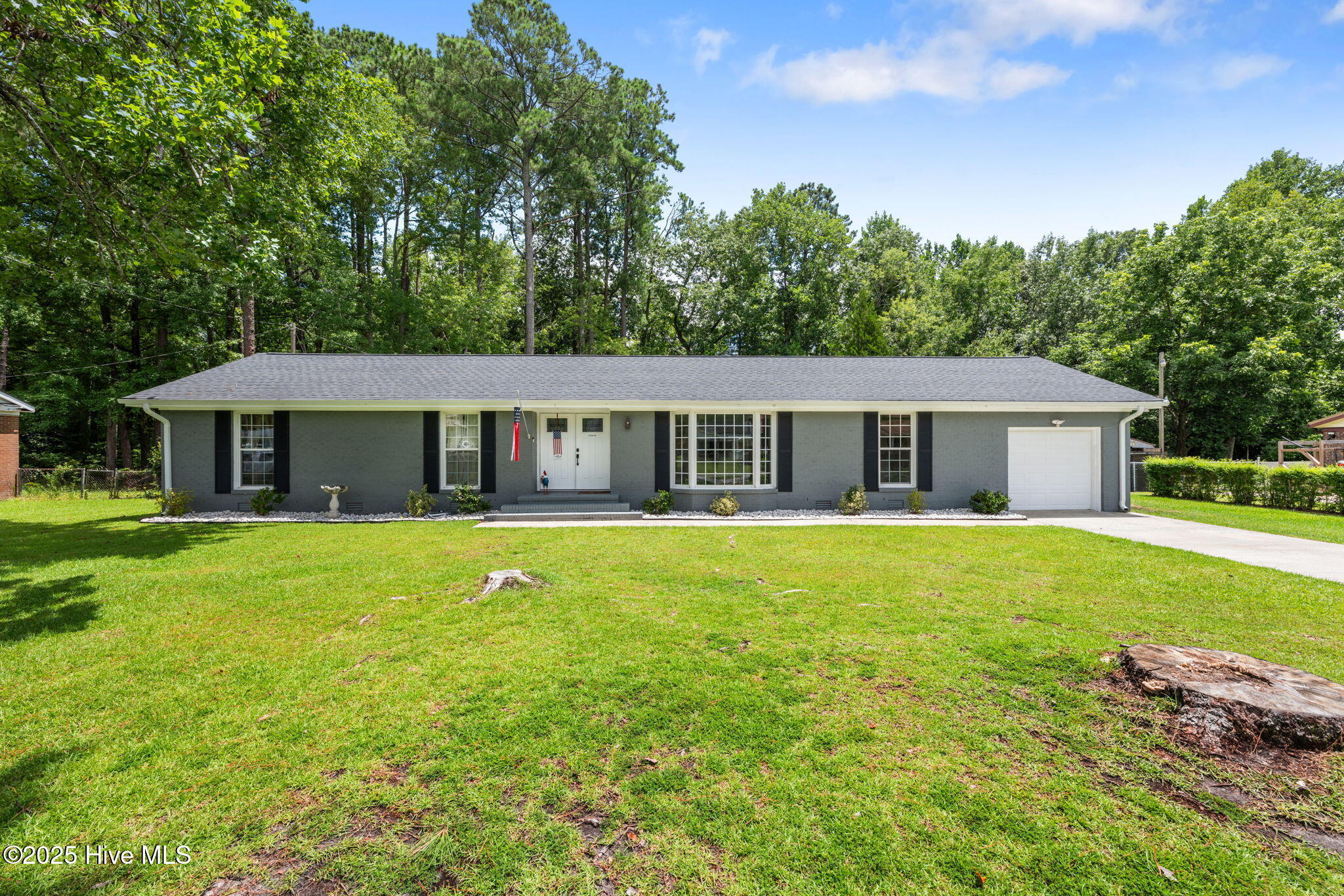 212 Stratford Road Property Photo 1