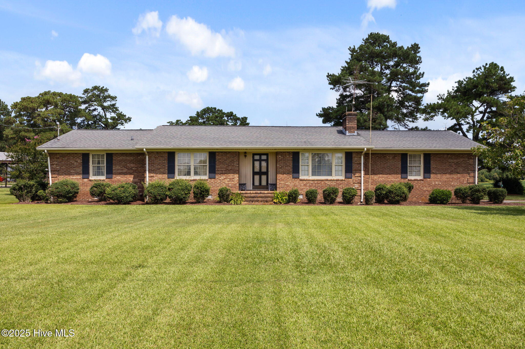 1525 Fieldsboro Road Property Photo 1