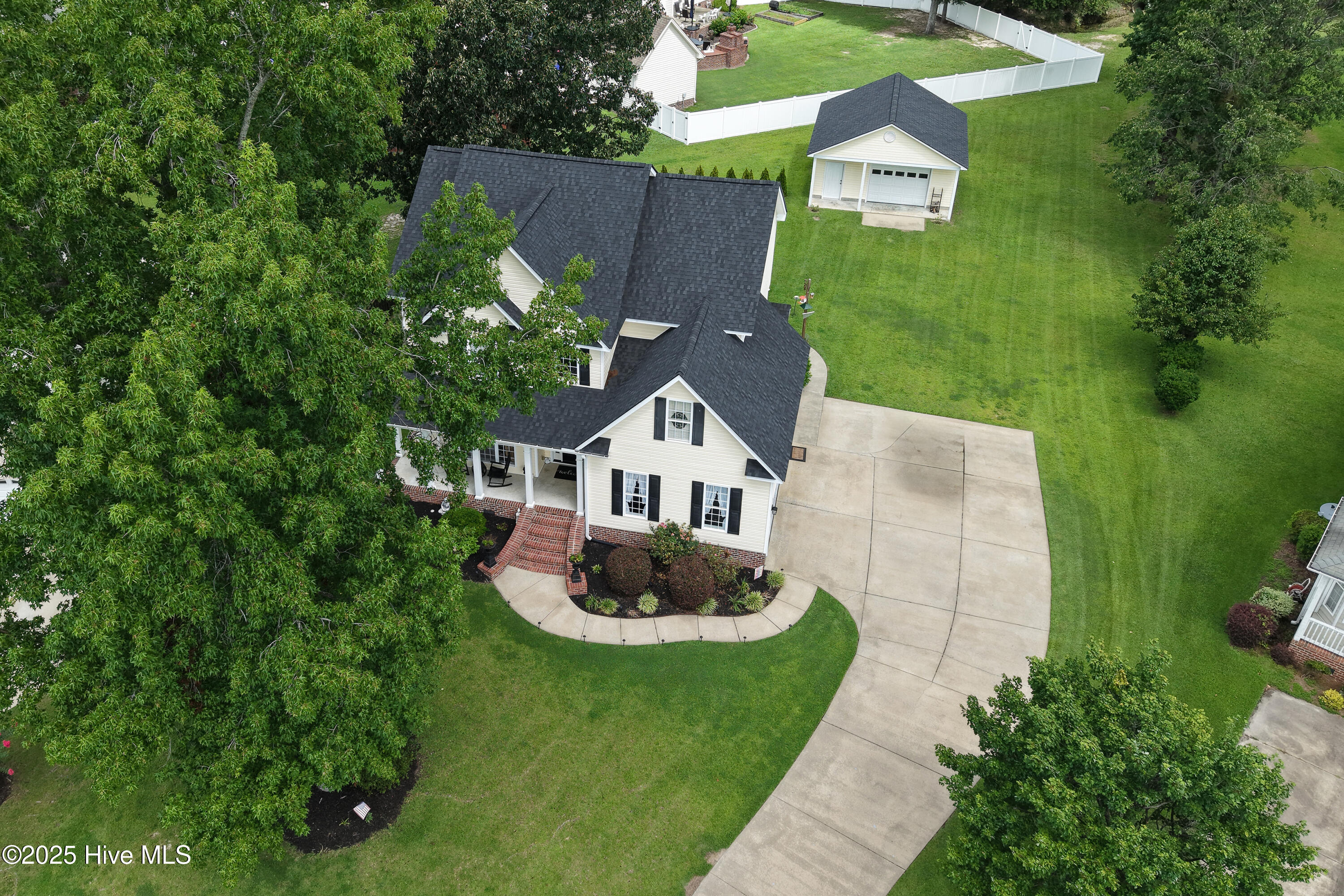 3812 Forsyth Park Court Property Photo 4