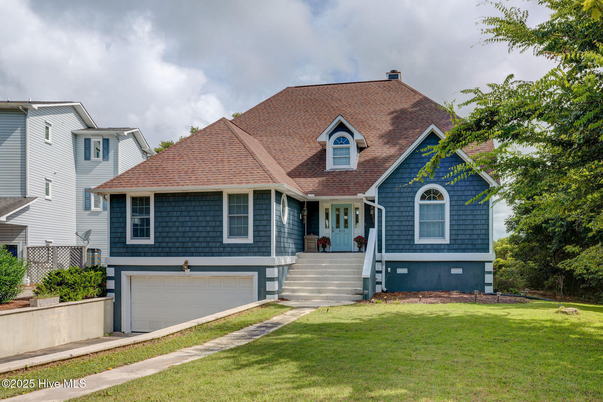 915 Chadwick Shores Drive Property Image