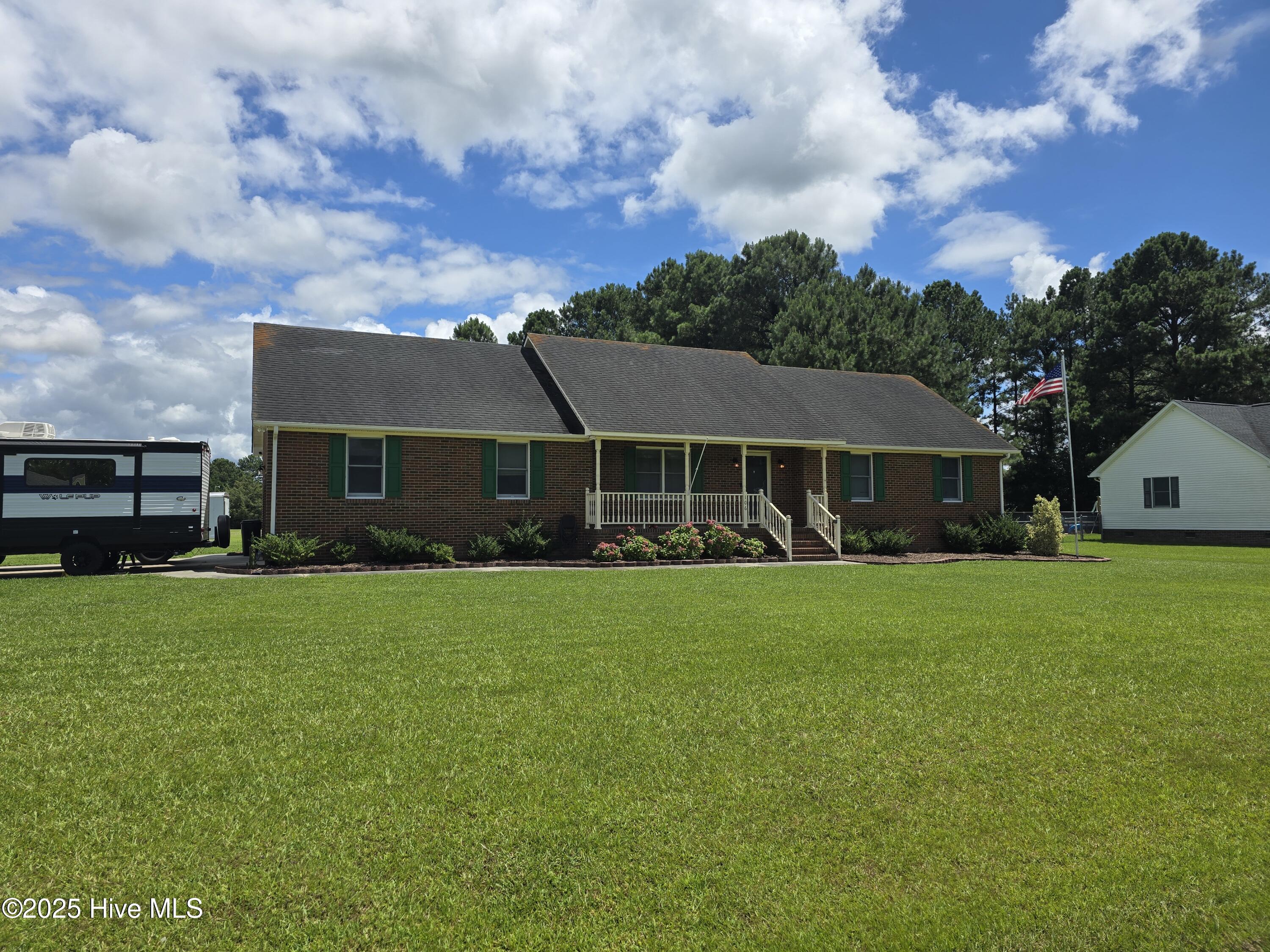 106 Betty Drive Property Photo 1