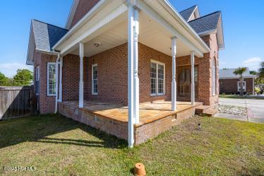 206 Teakwood Drive Property Photo 10