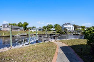 206 Teakwood Drive Property Photo 11