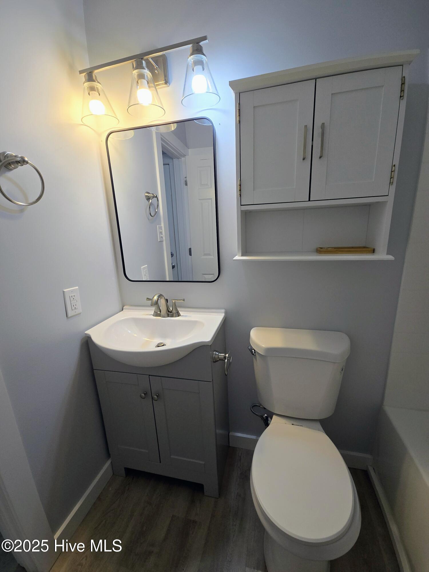 1330 N Howe Street 4 Property Photo 9