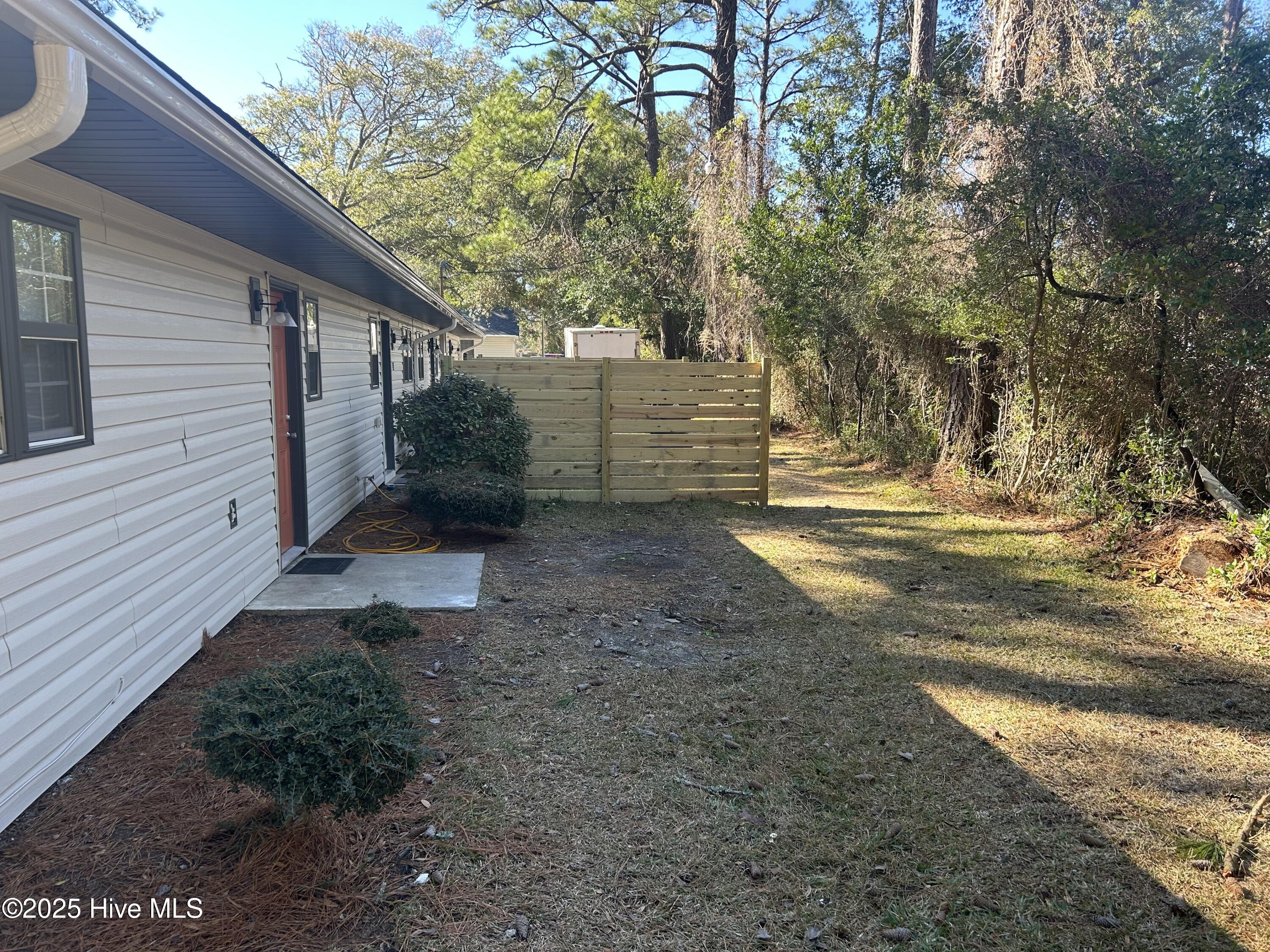 1330 N Howe Street 4 Property Photo 22