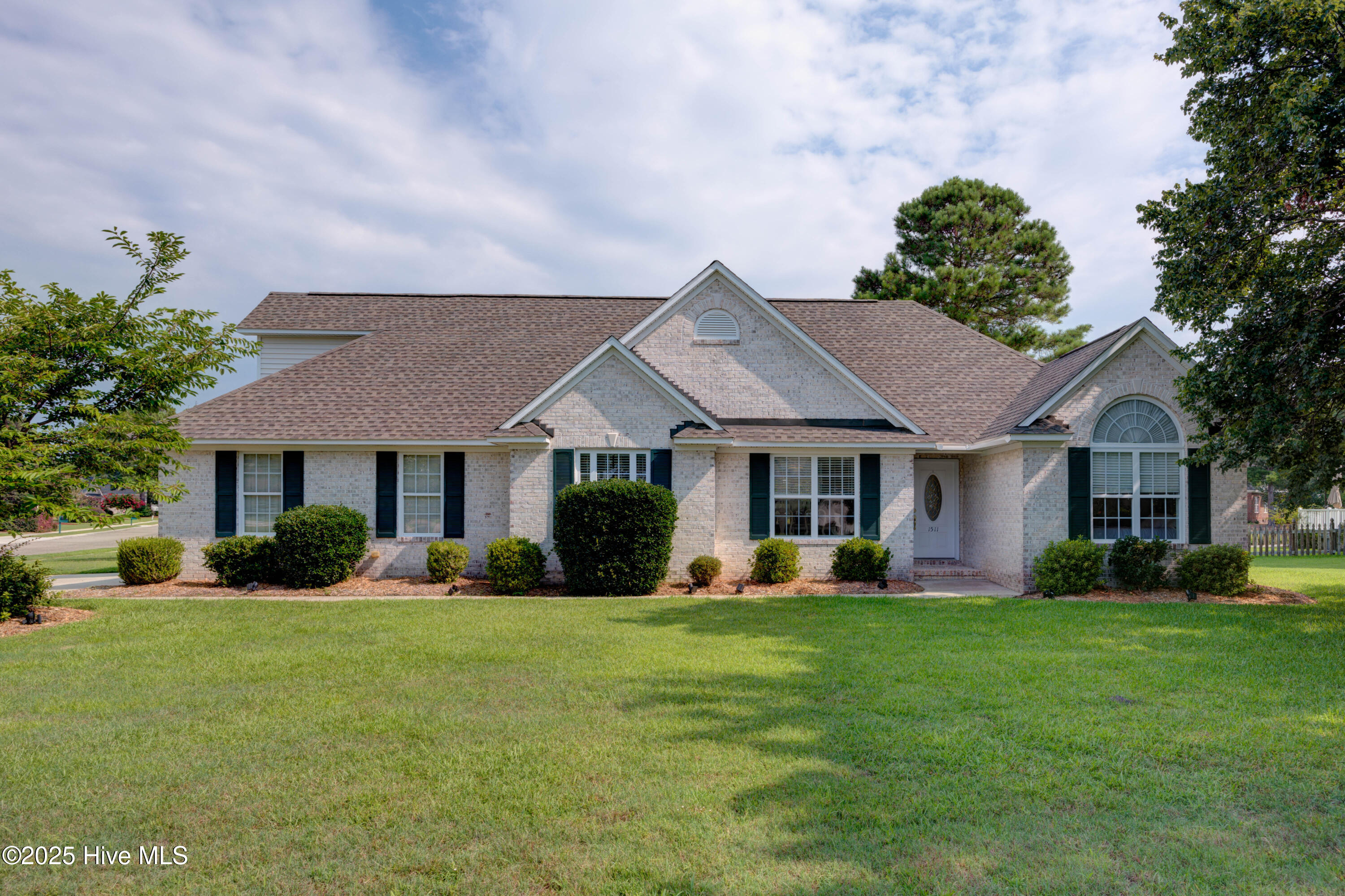 1511 Edgefield Court Property Photo 1