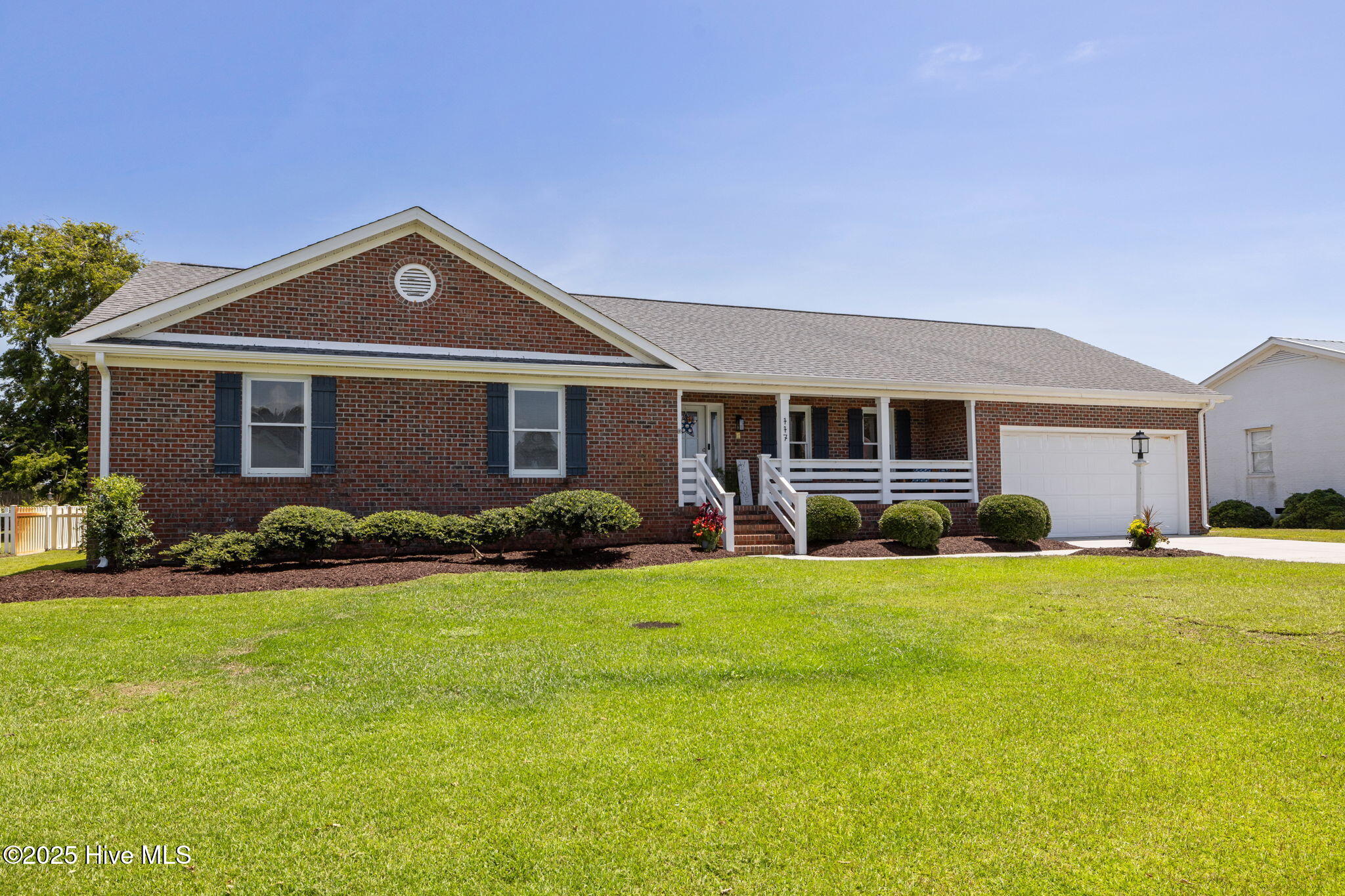 117 Buds Lane Property Photo 1