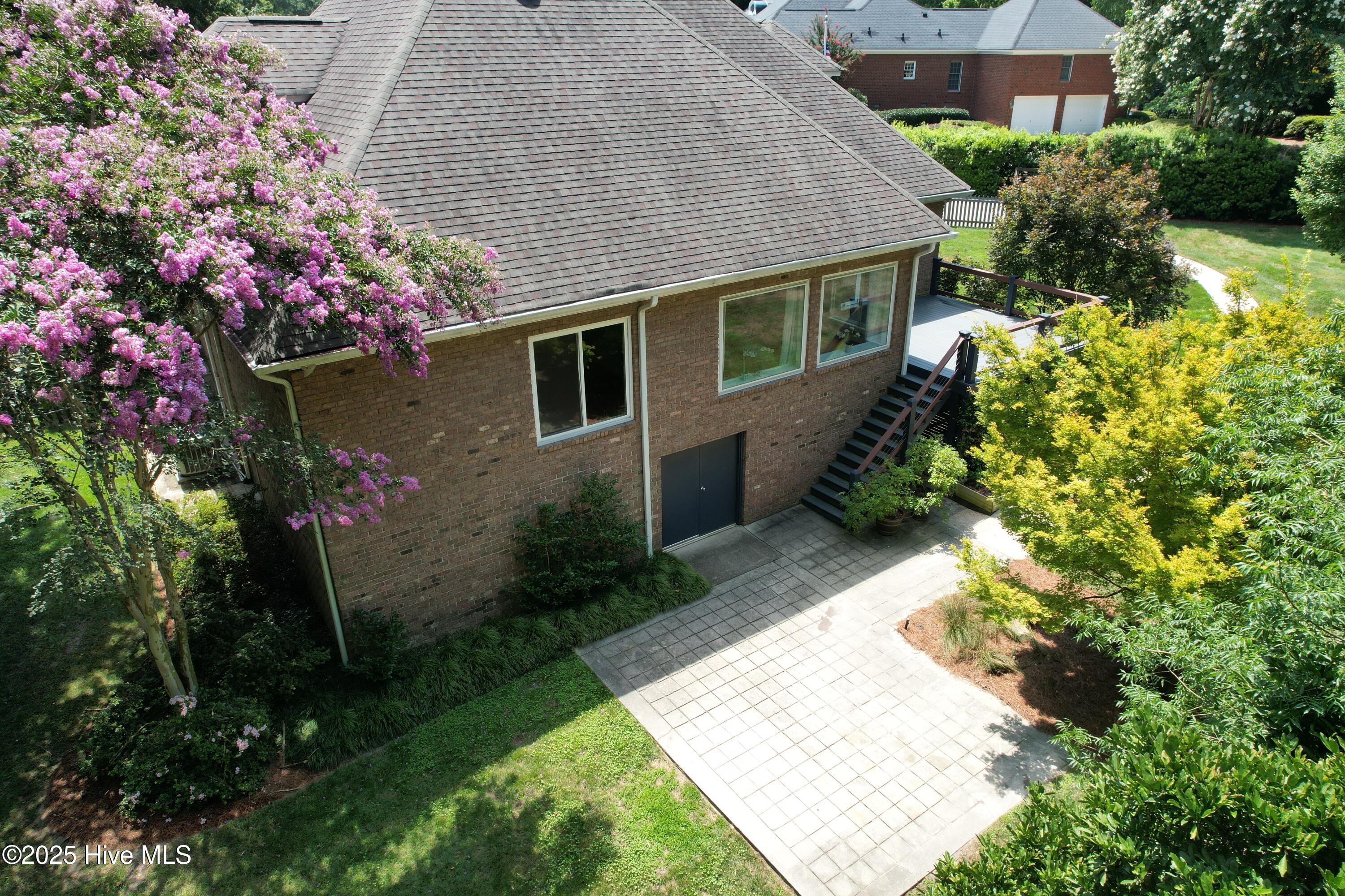 116 Ashcroft Court Property Photo 8