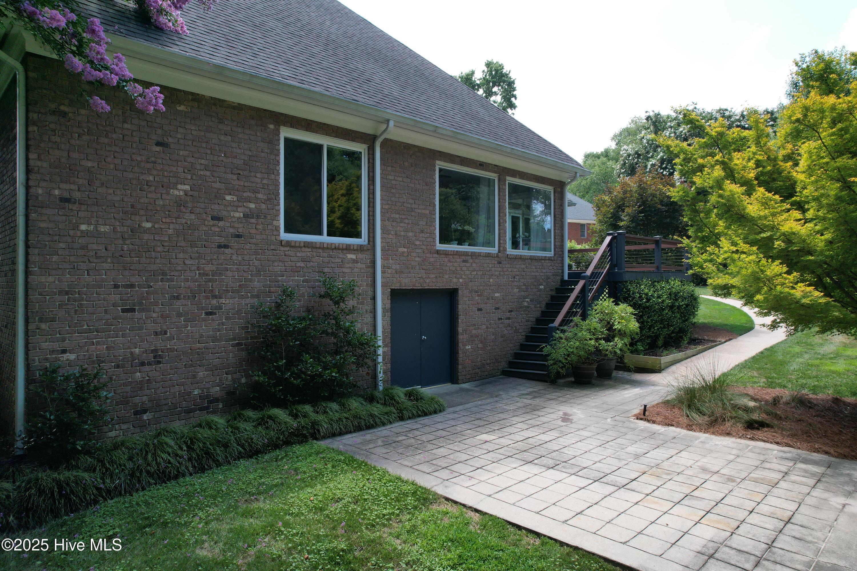 116 Ashcroft Court Property Photo 11