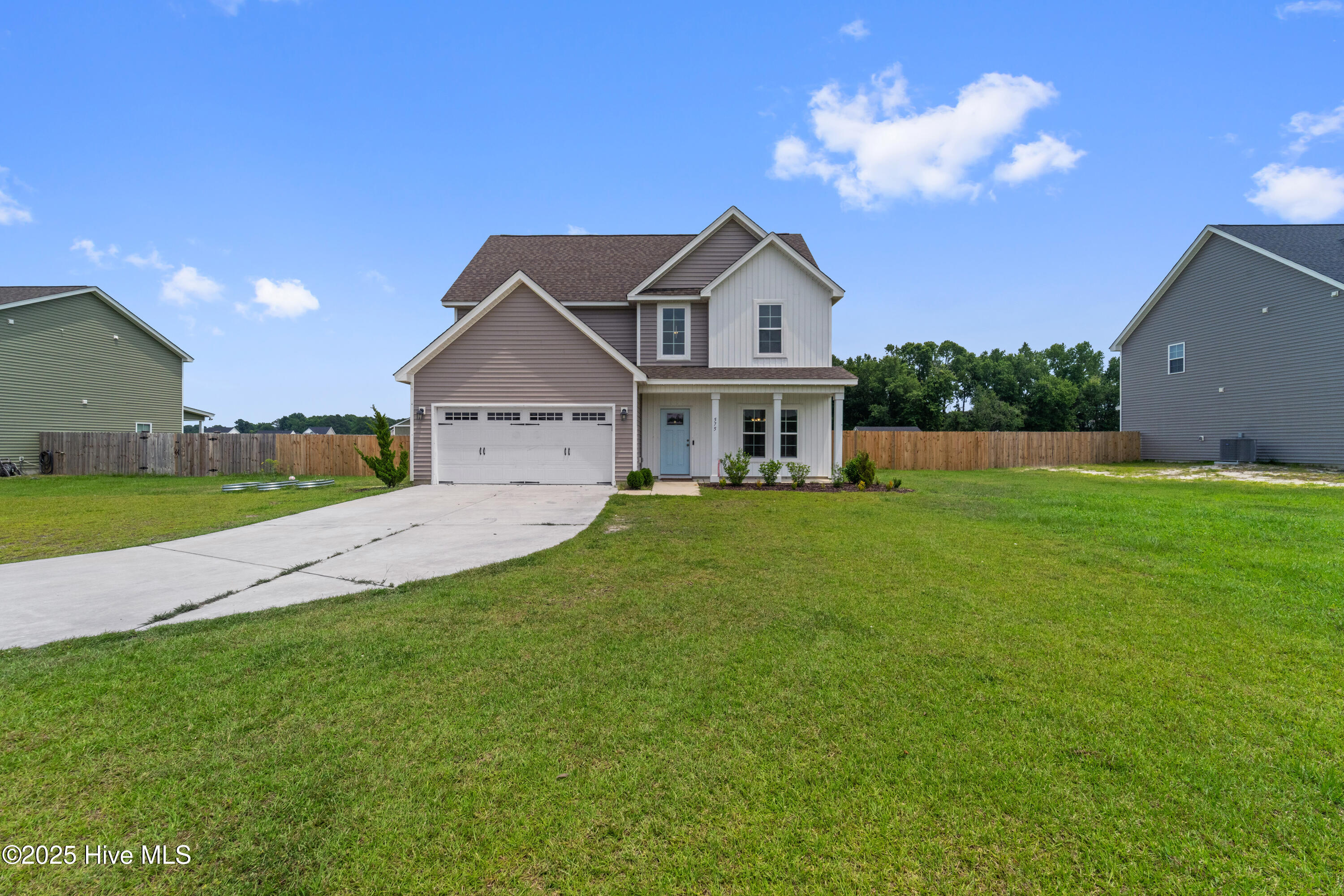575 Stella Road Property Photo 1
