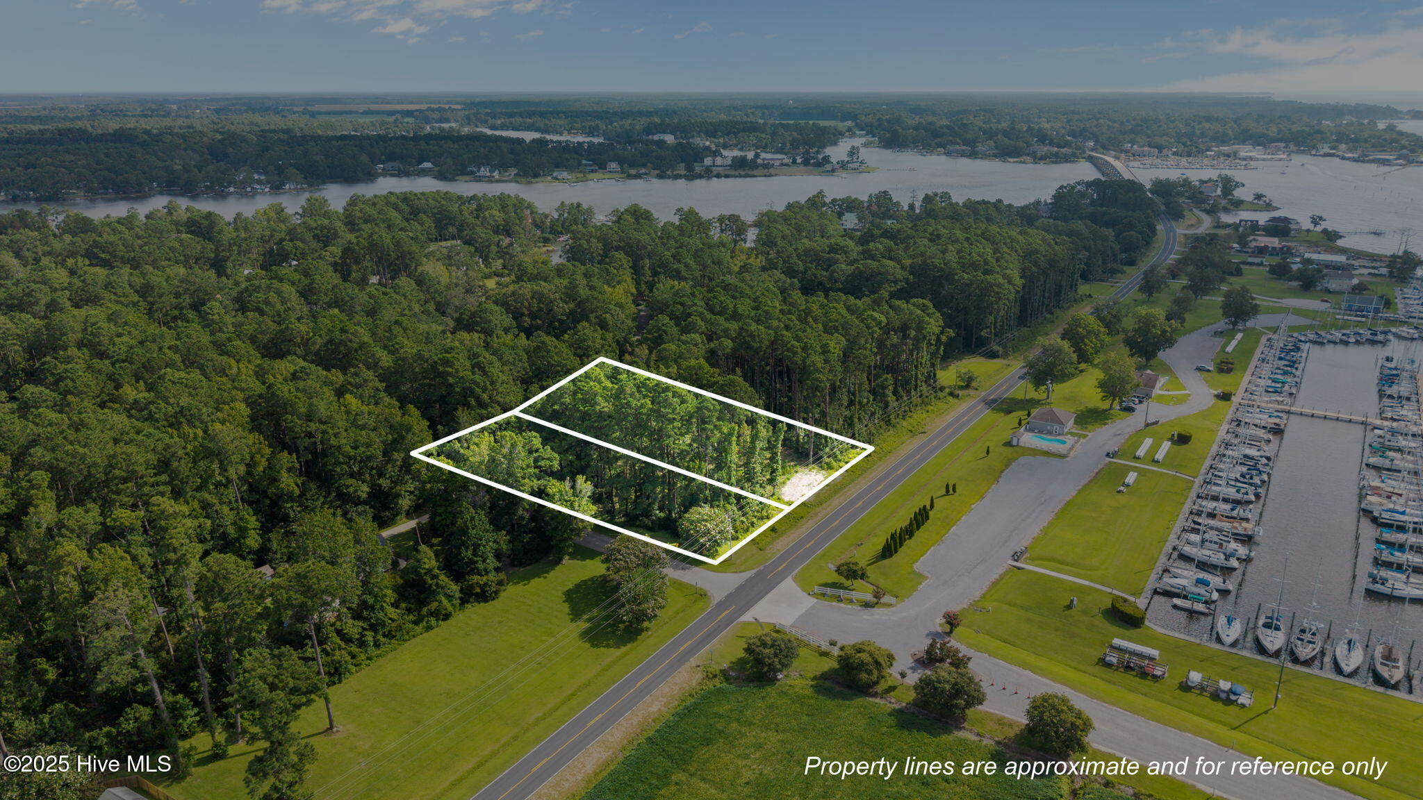 690 Oriental Road Property Photo 2