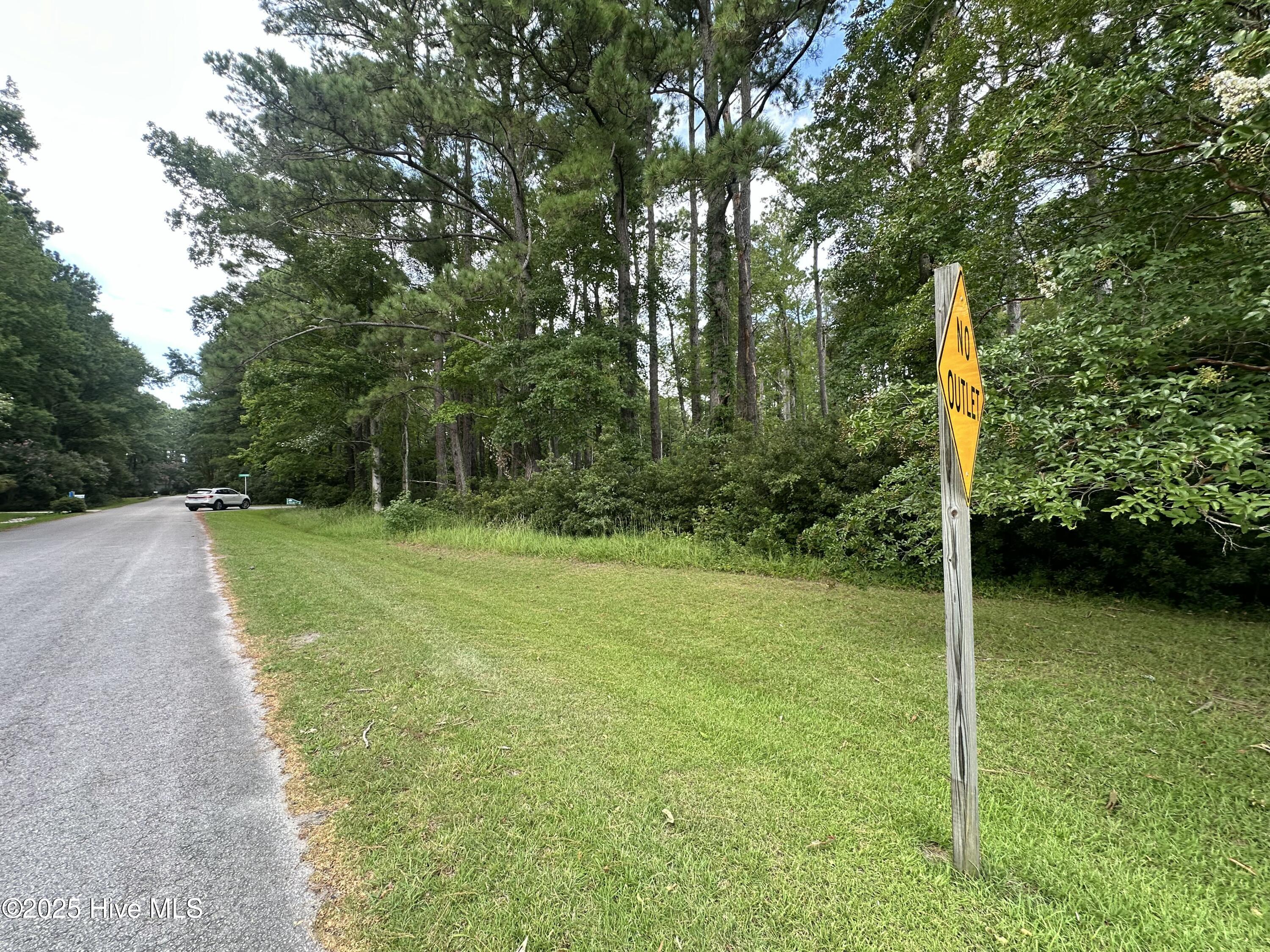 690 Oriental Road Property Photo 8