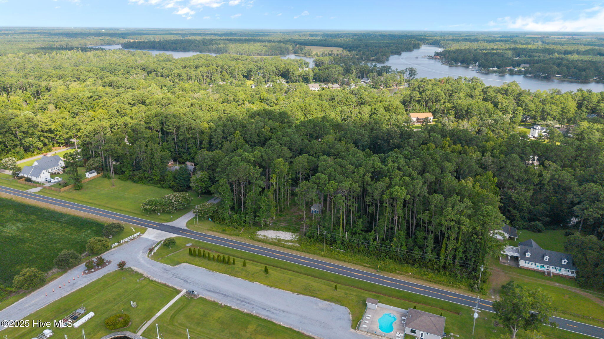 690 Oriental Road Property Photo 17