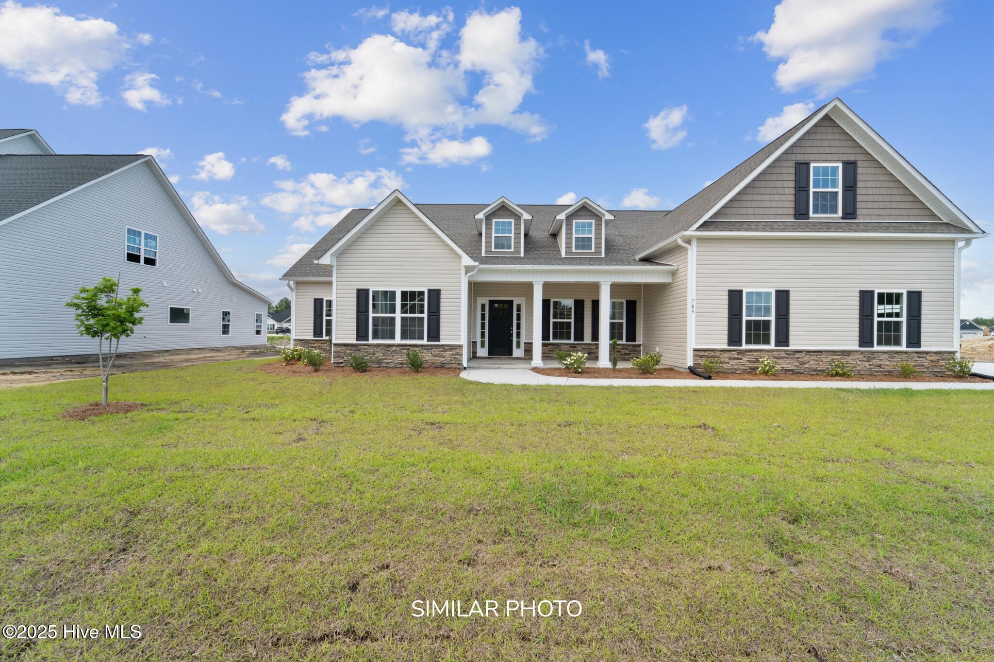 501 Huggins Way Property Photo 1