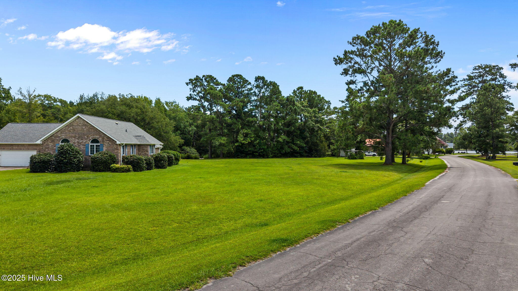 9335 Doris Drive Property Photo 1