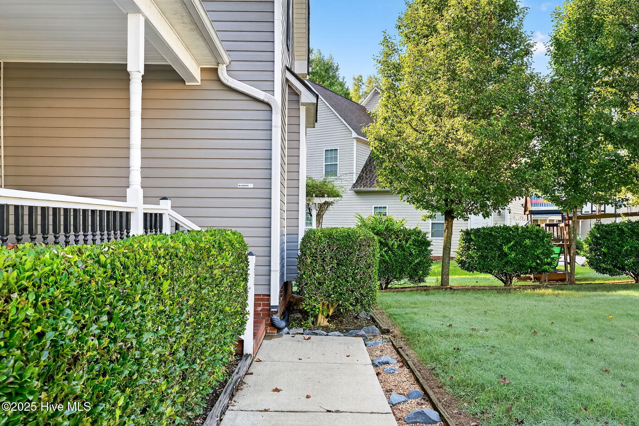 334 Victor Court Property Photo 5