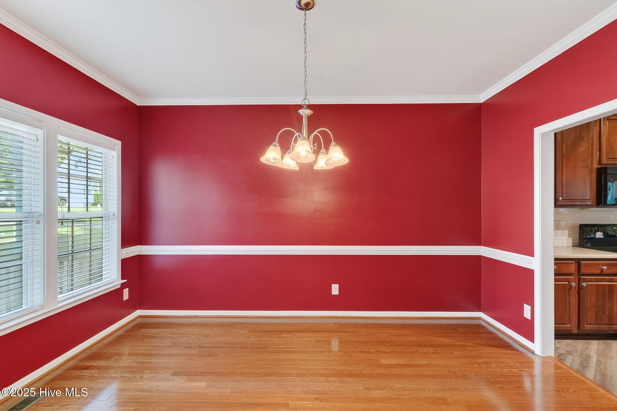 334 Victor Court Property Photo 9