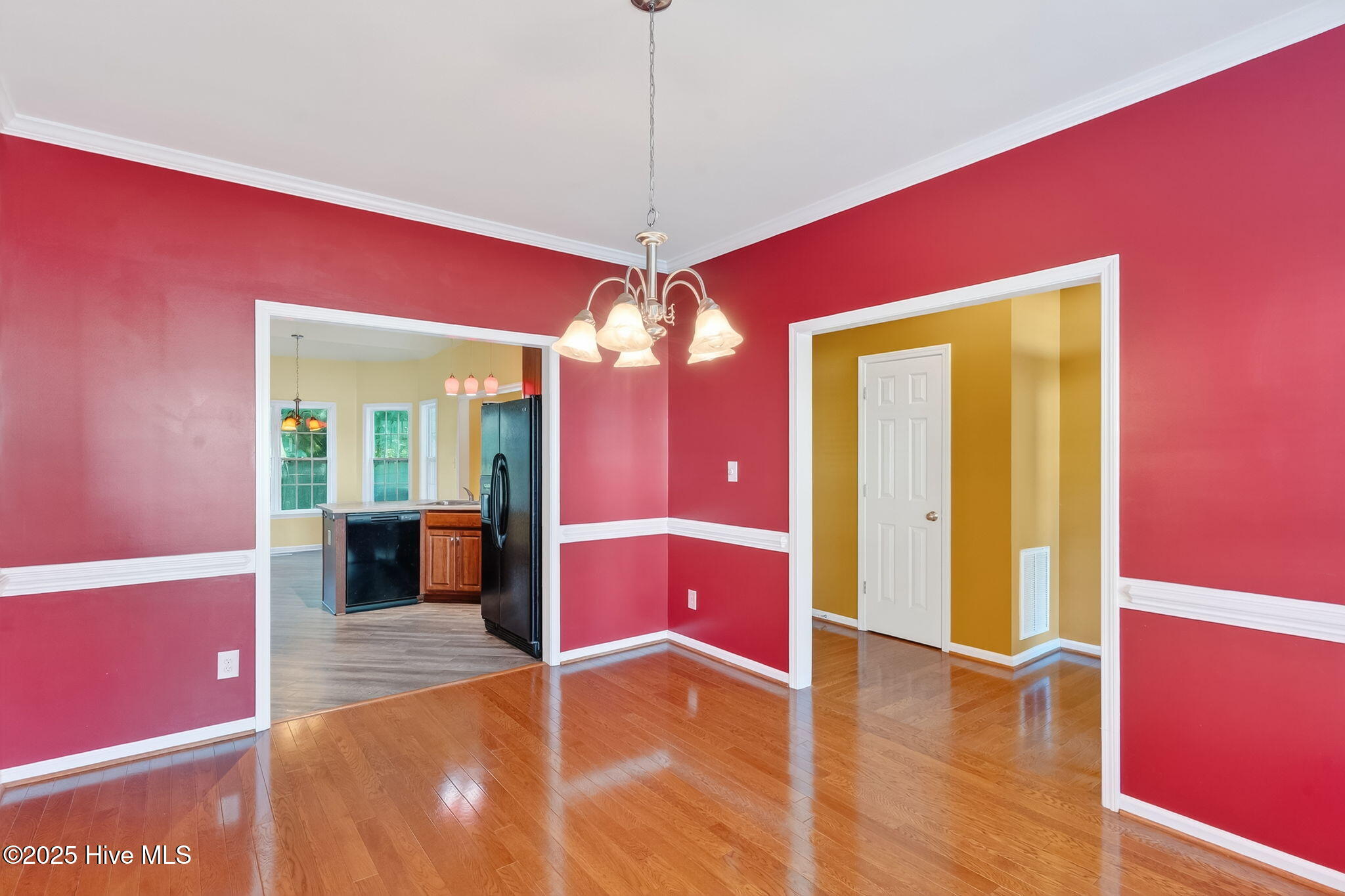 334 Victor Court Property Photo 10