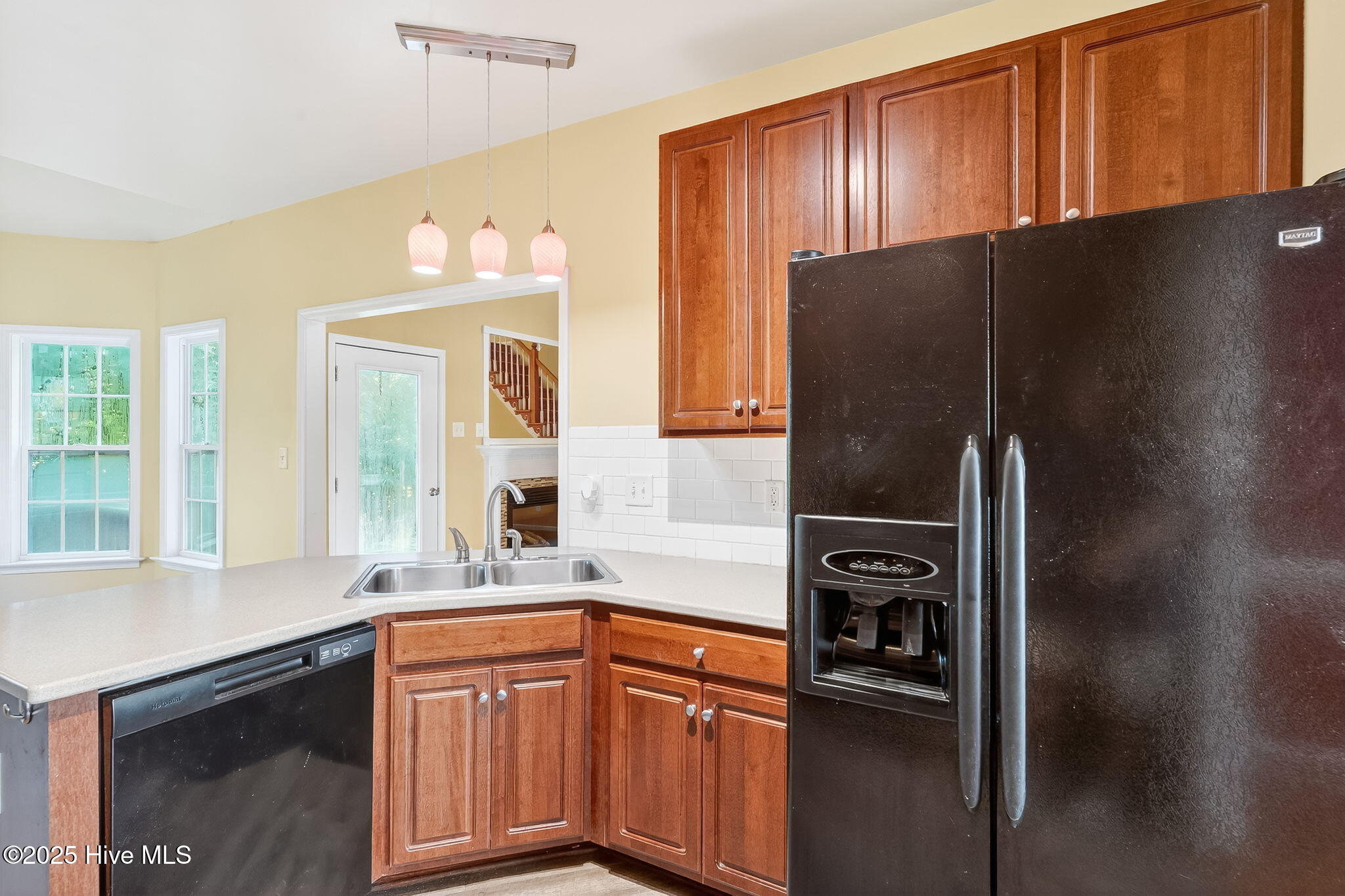 334 Victor Court Property Photo 12