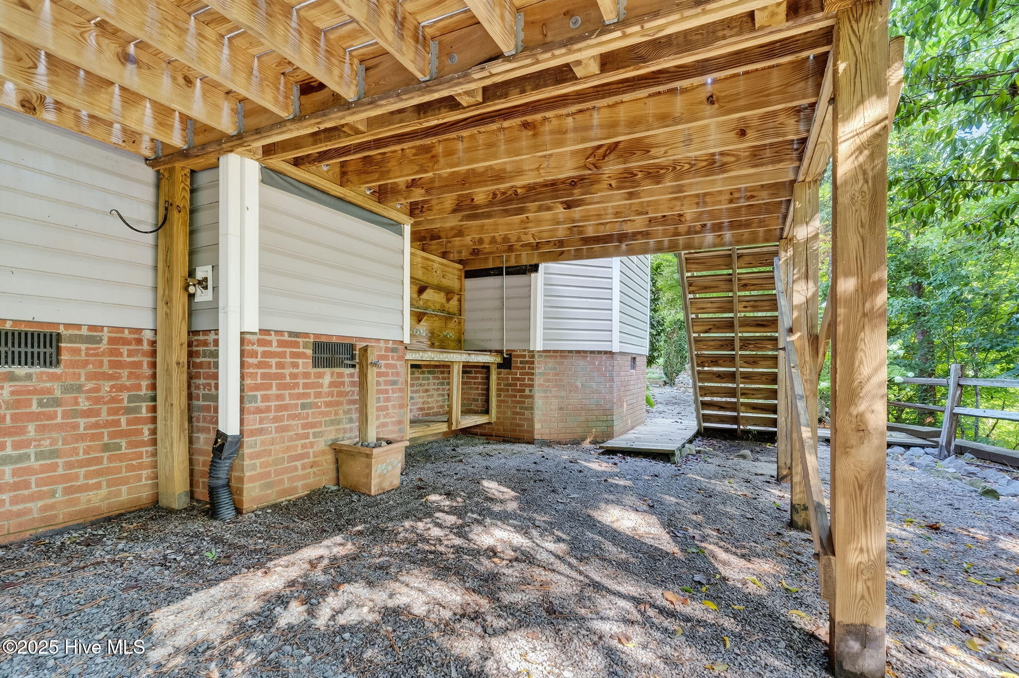 334 Victor Court Property Photo 44