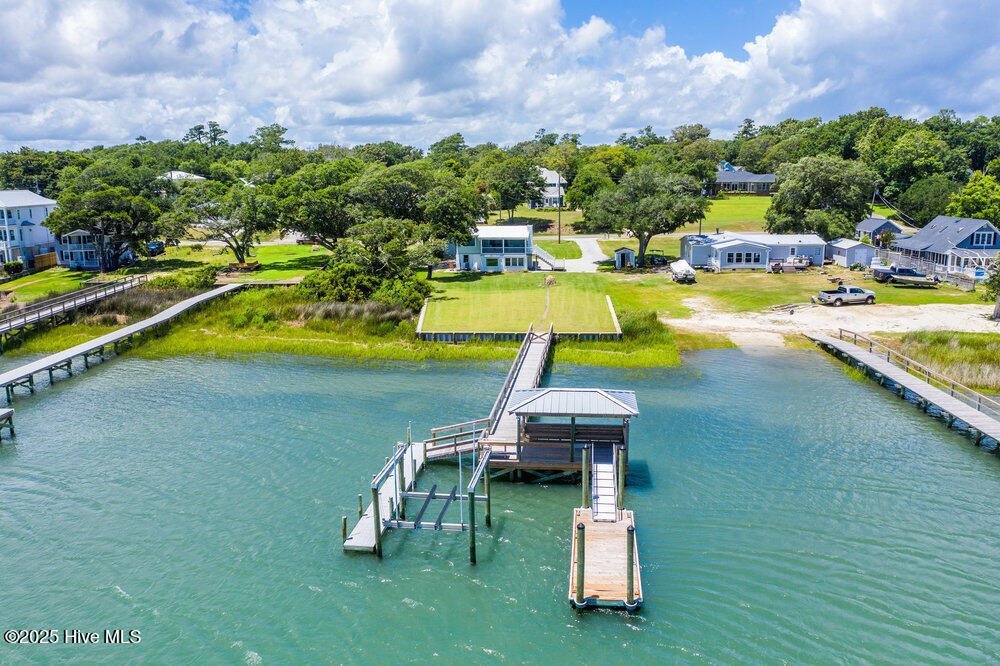 1475 Kings Landing Road Property Photo 1
