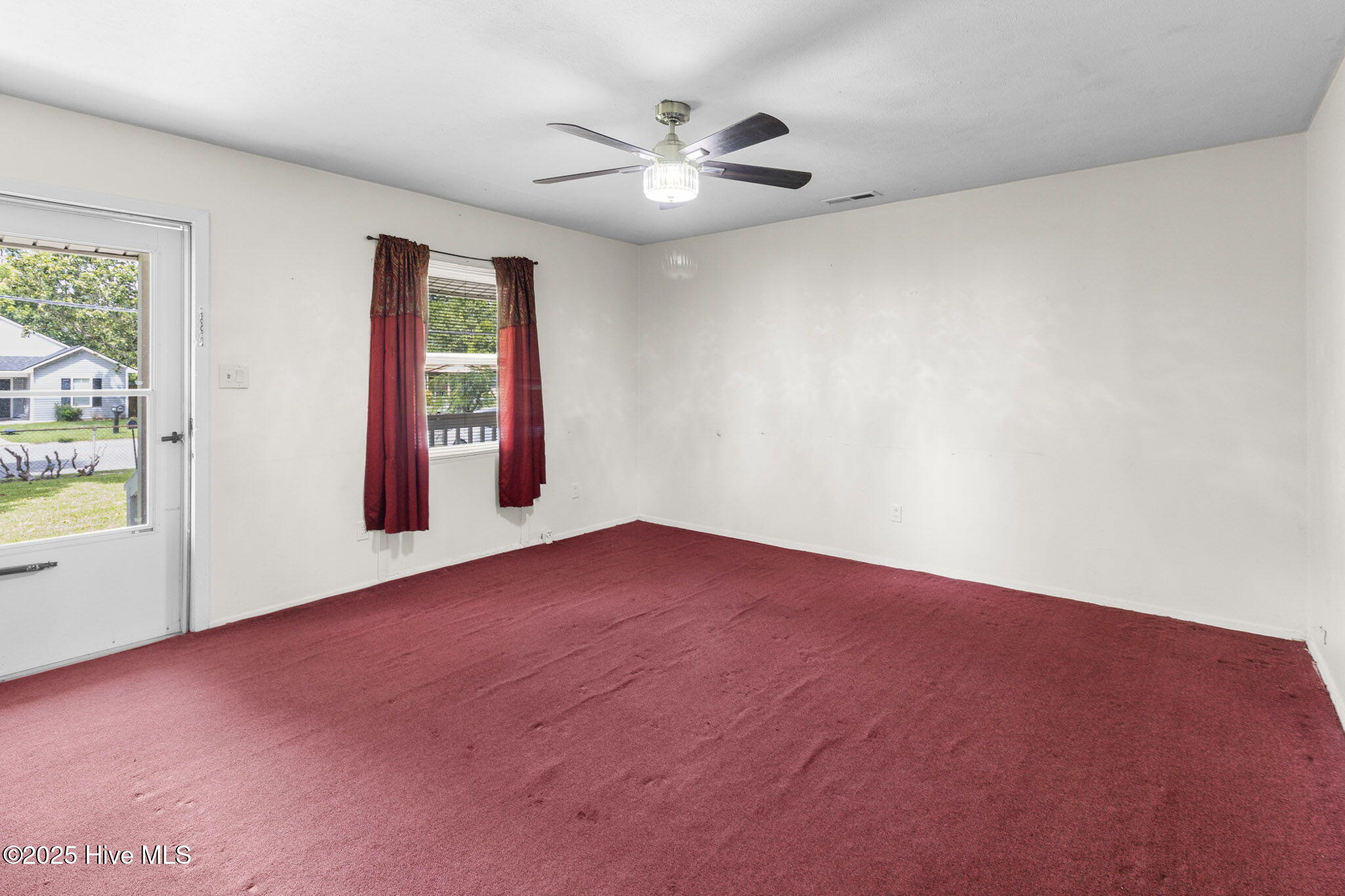 7006 Ryan Street Property Photo 7