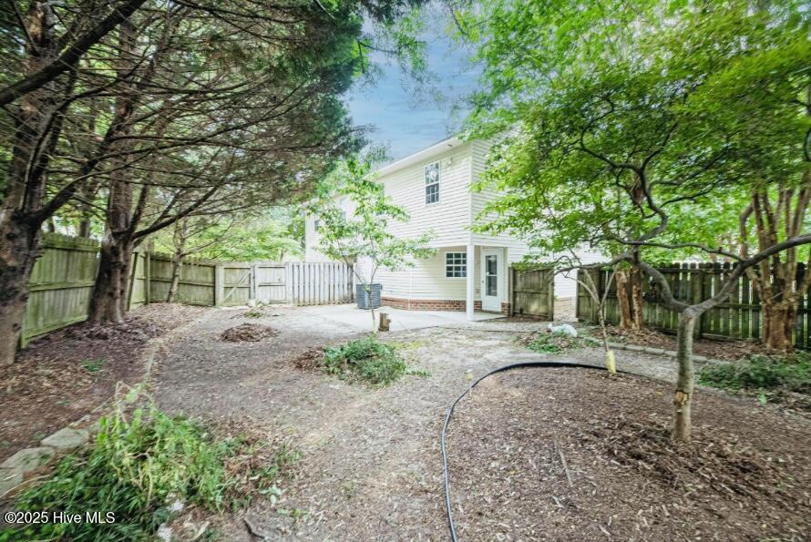 2501 Bluff View Court A Property Photo 8