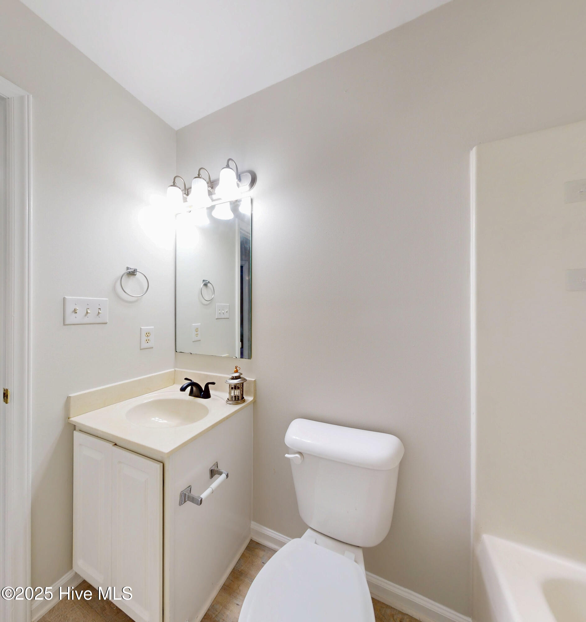 2501 Bluff View Court A Property Photo 38
