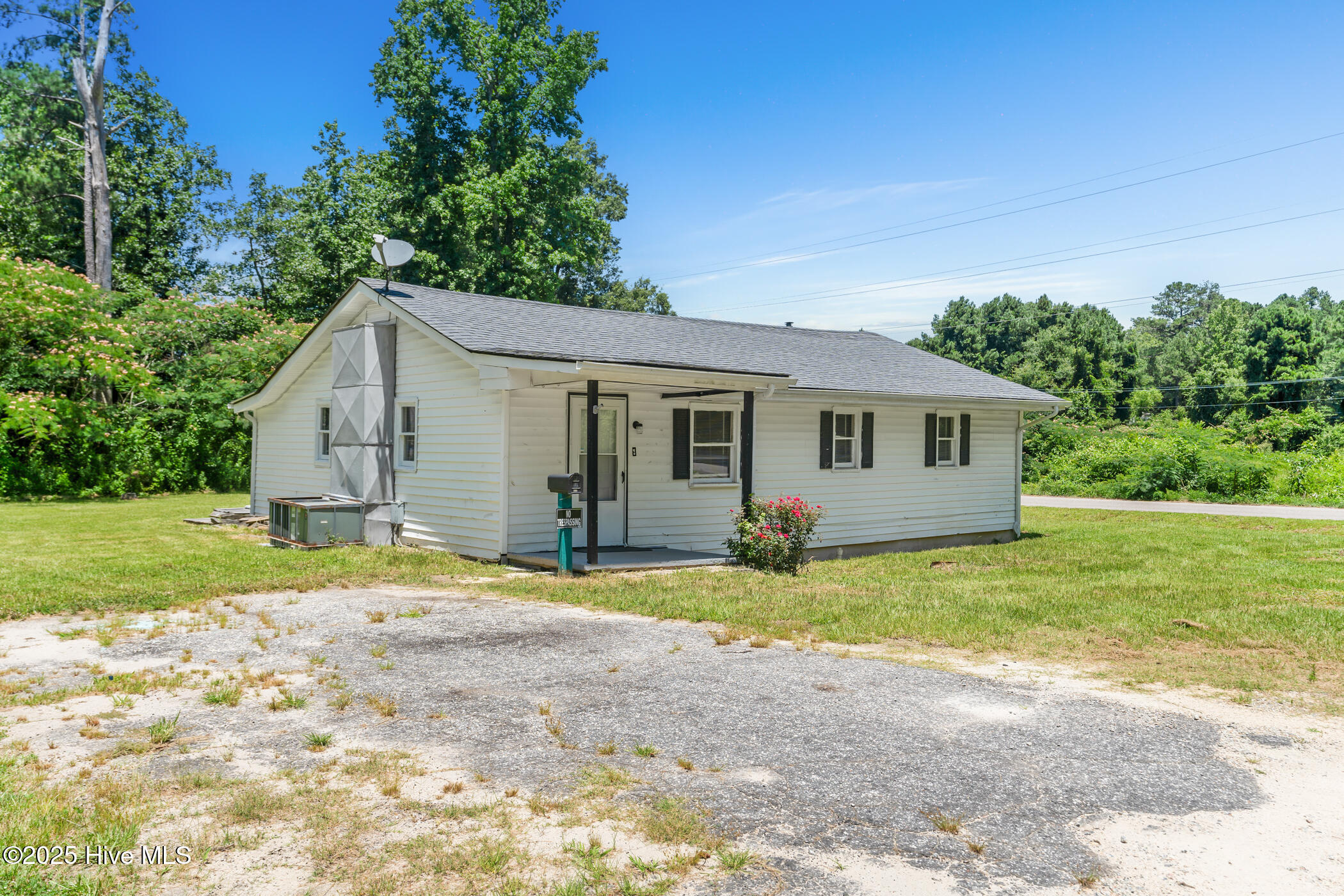 168 Morrow Street Property Photo 3