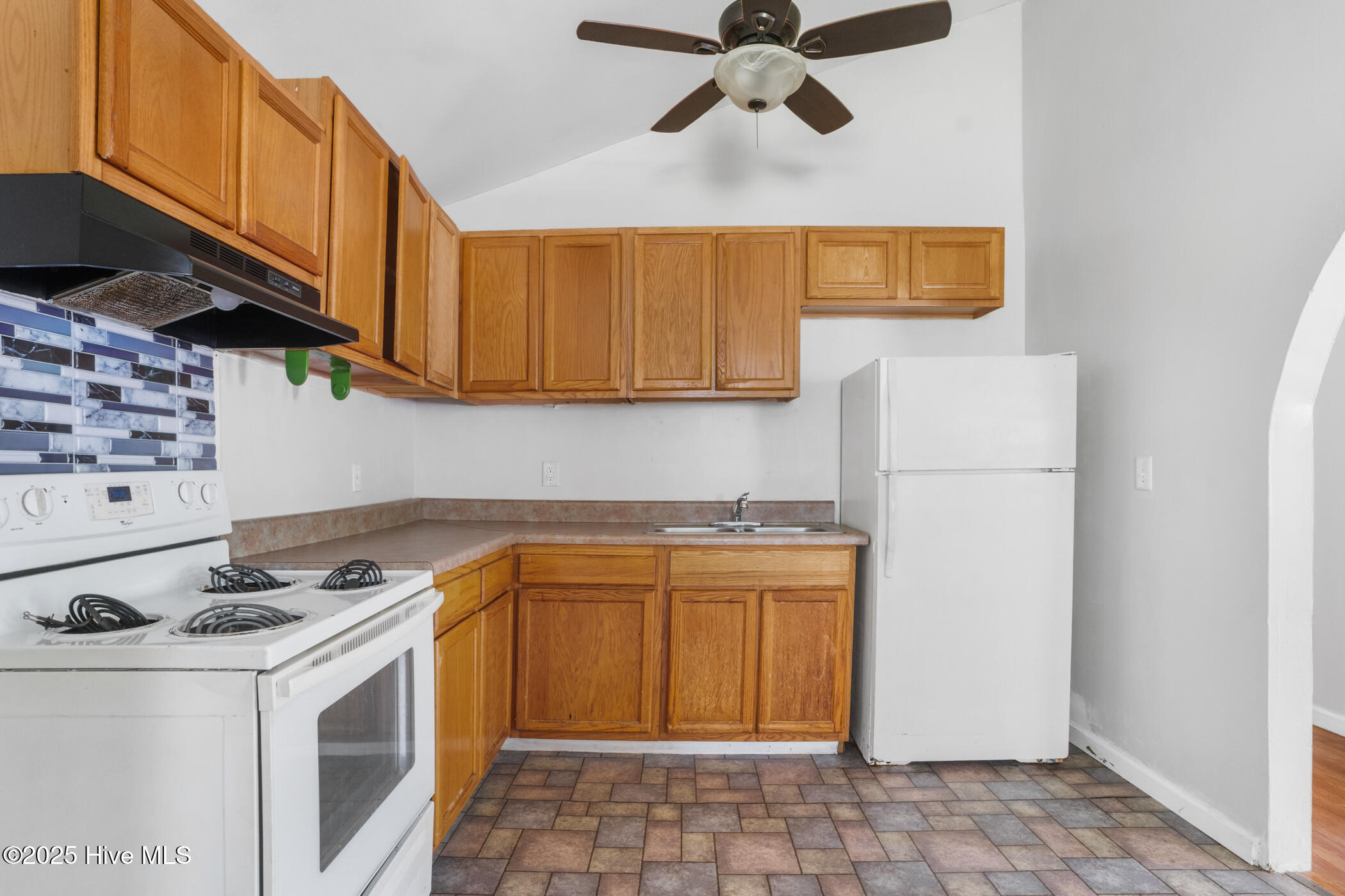 168 Morrow Street Property Photo 10