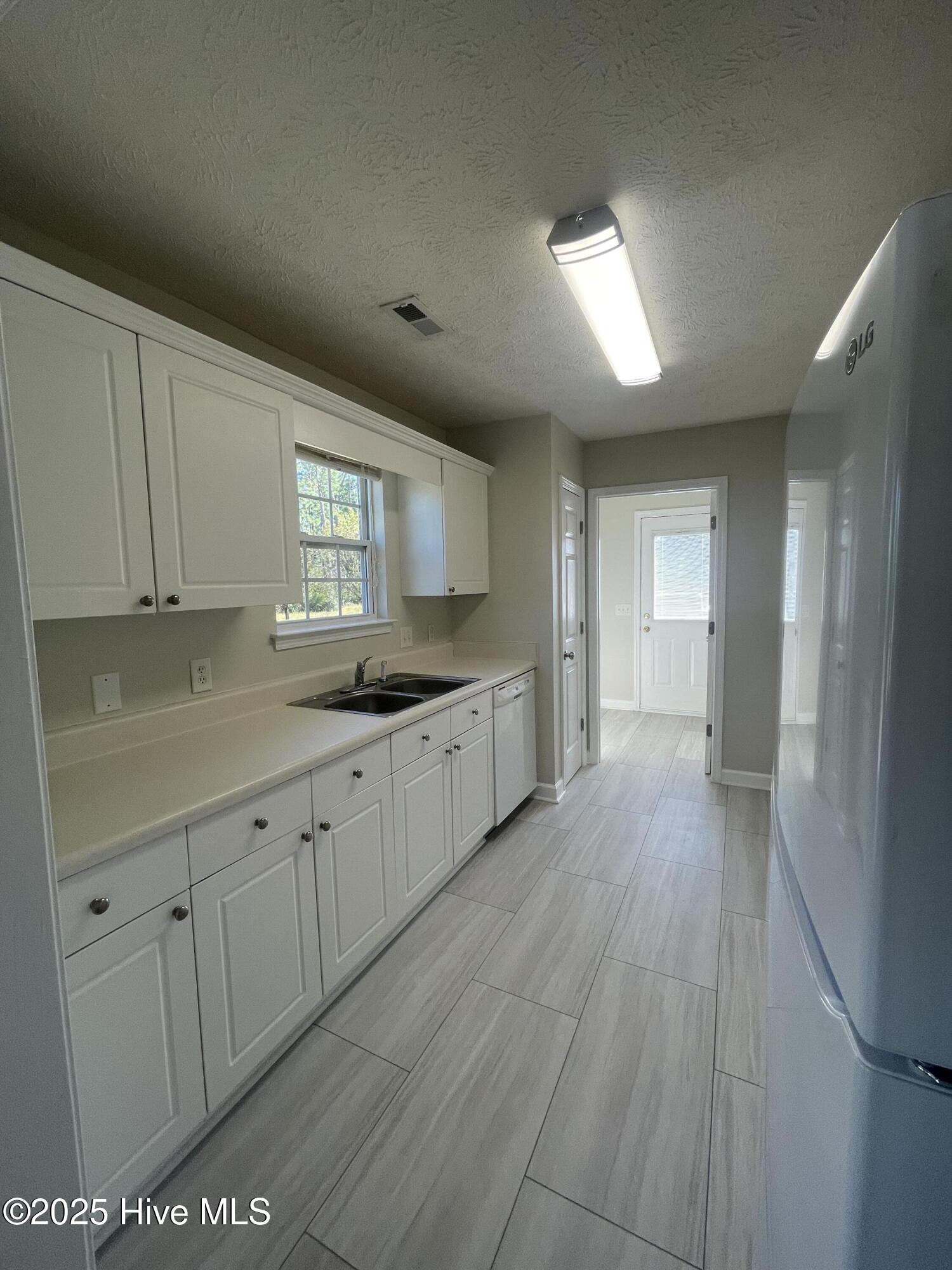 2200 E Boiling Spring Road Property Photo 7