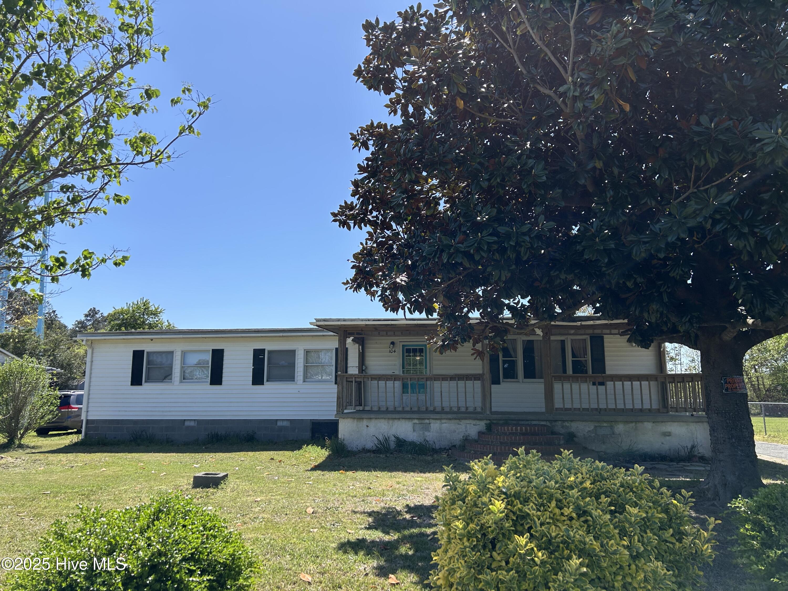 104 Mallard Street Property Photo 1