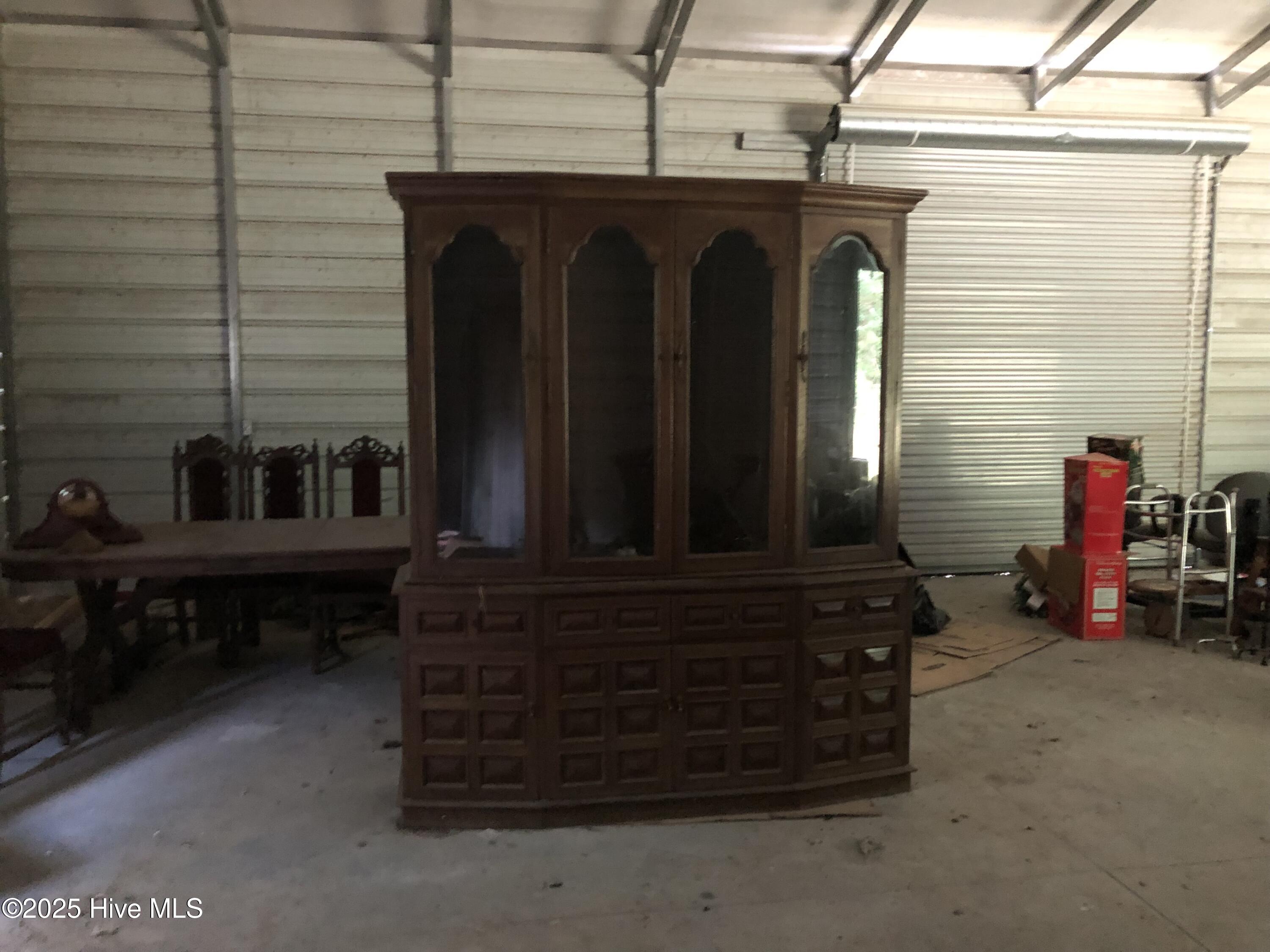 250 Tree Lane Property Photo 20