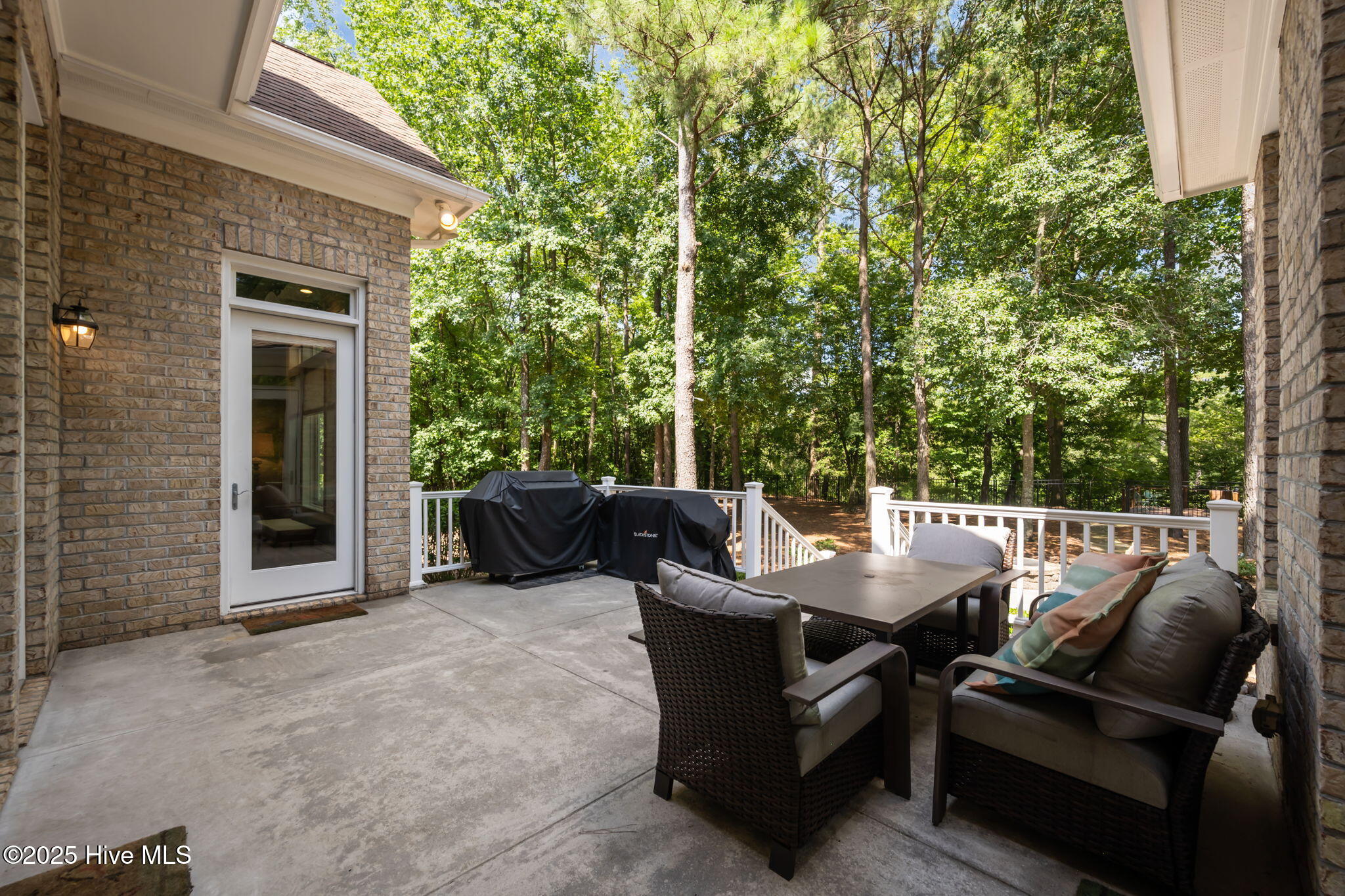 125 Falling Water Way Property Photo 14