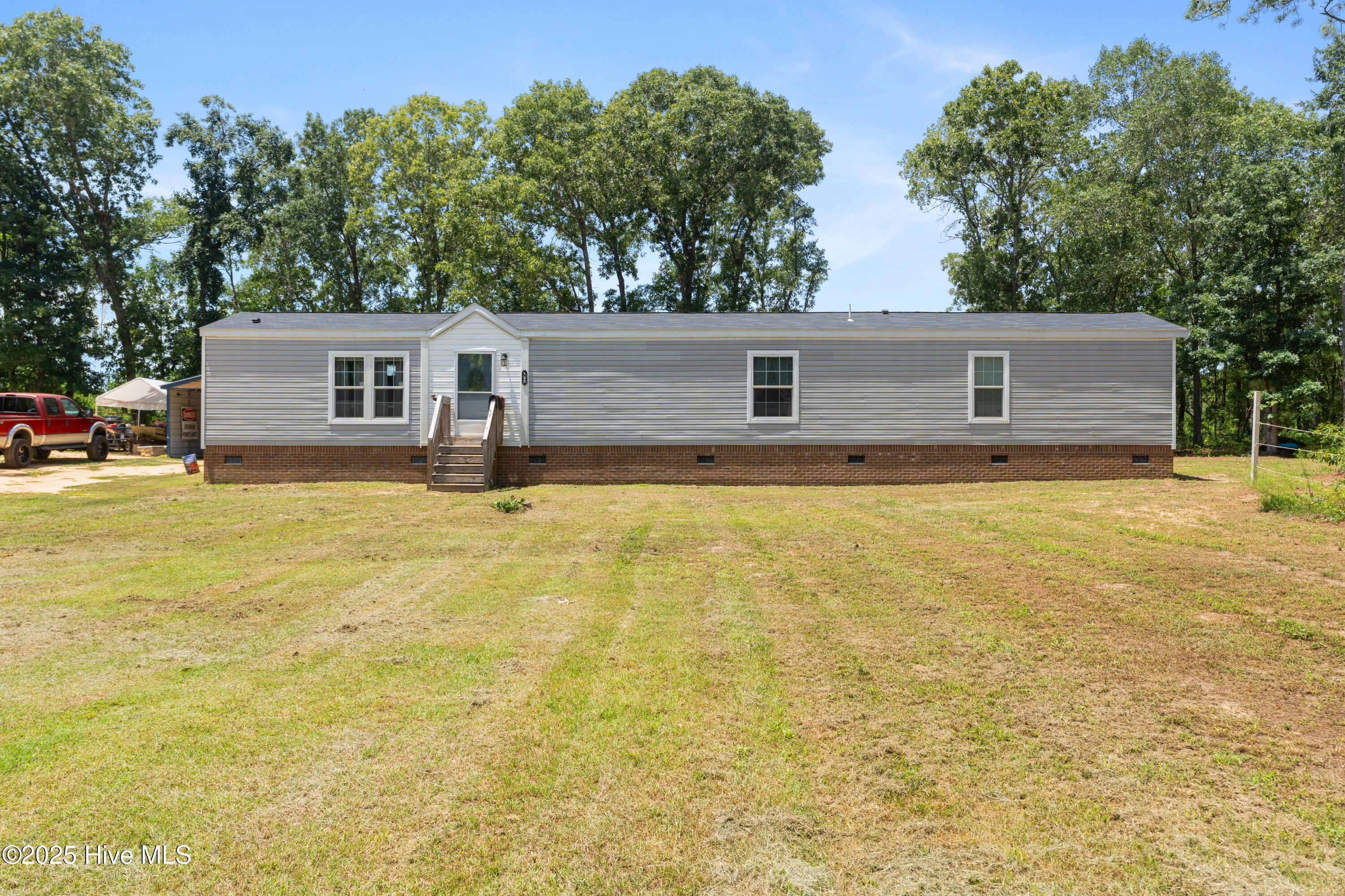 225 Dirt Road Property Photo 1