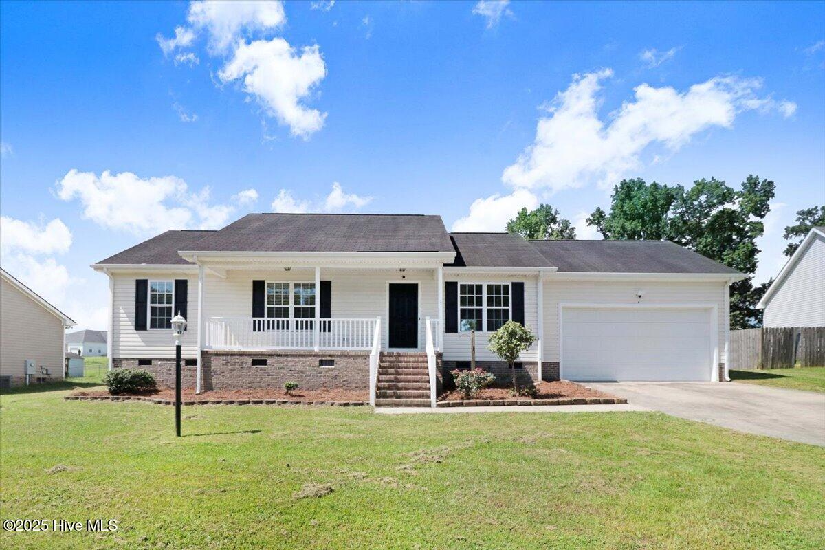207 Starcrest Drive Property Photo 1