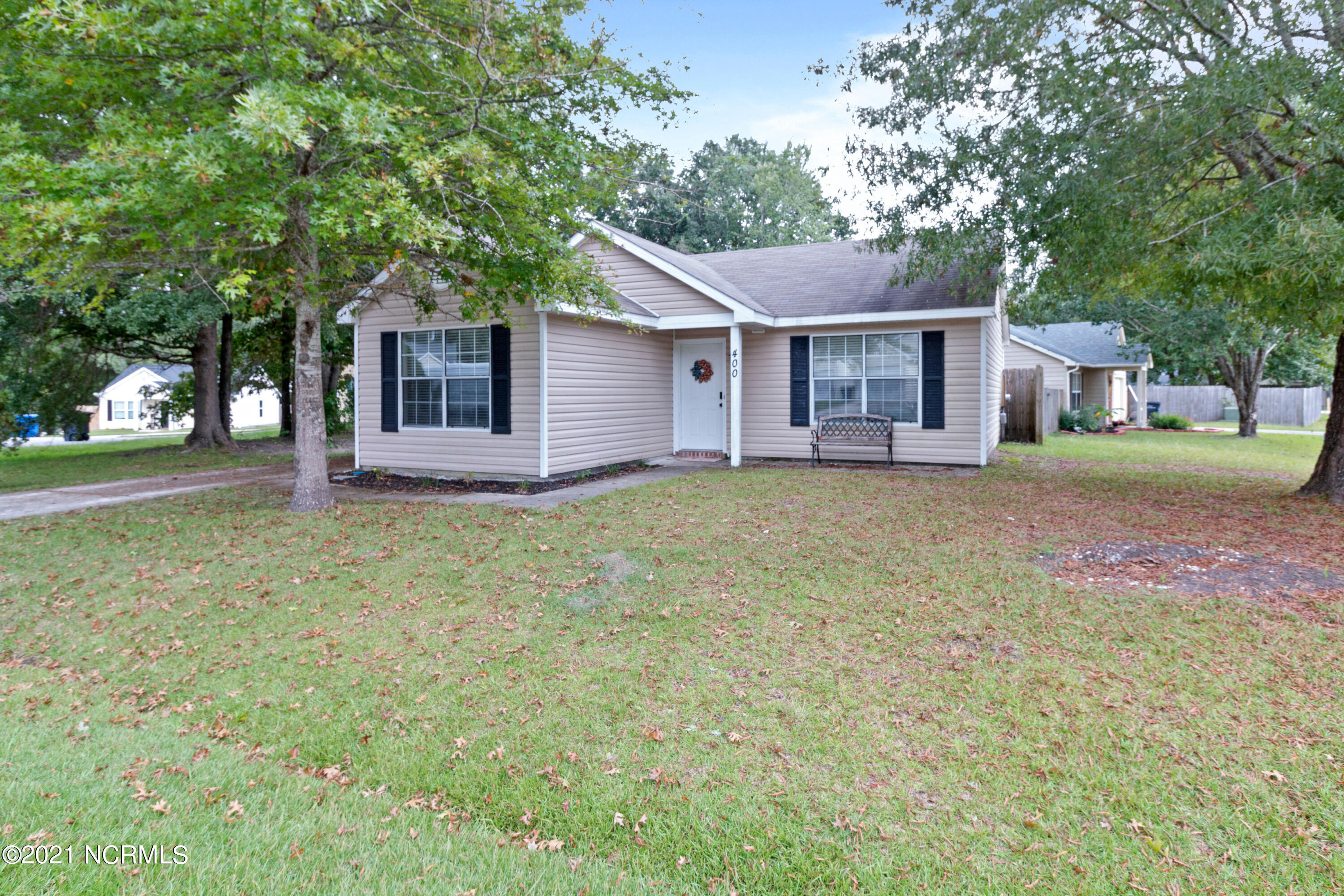 400 Somerset Cove Property Photo 1