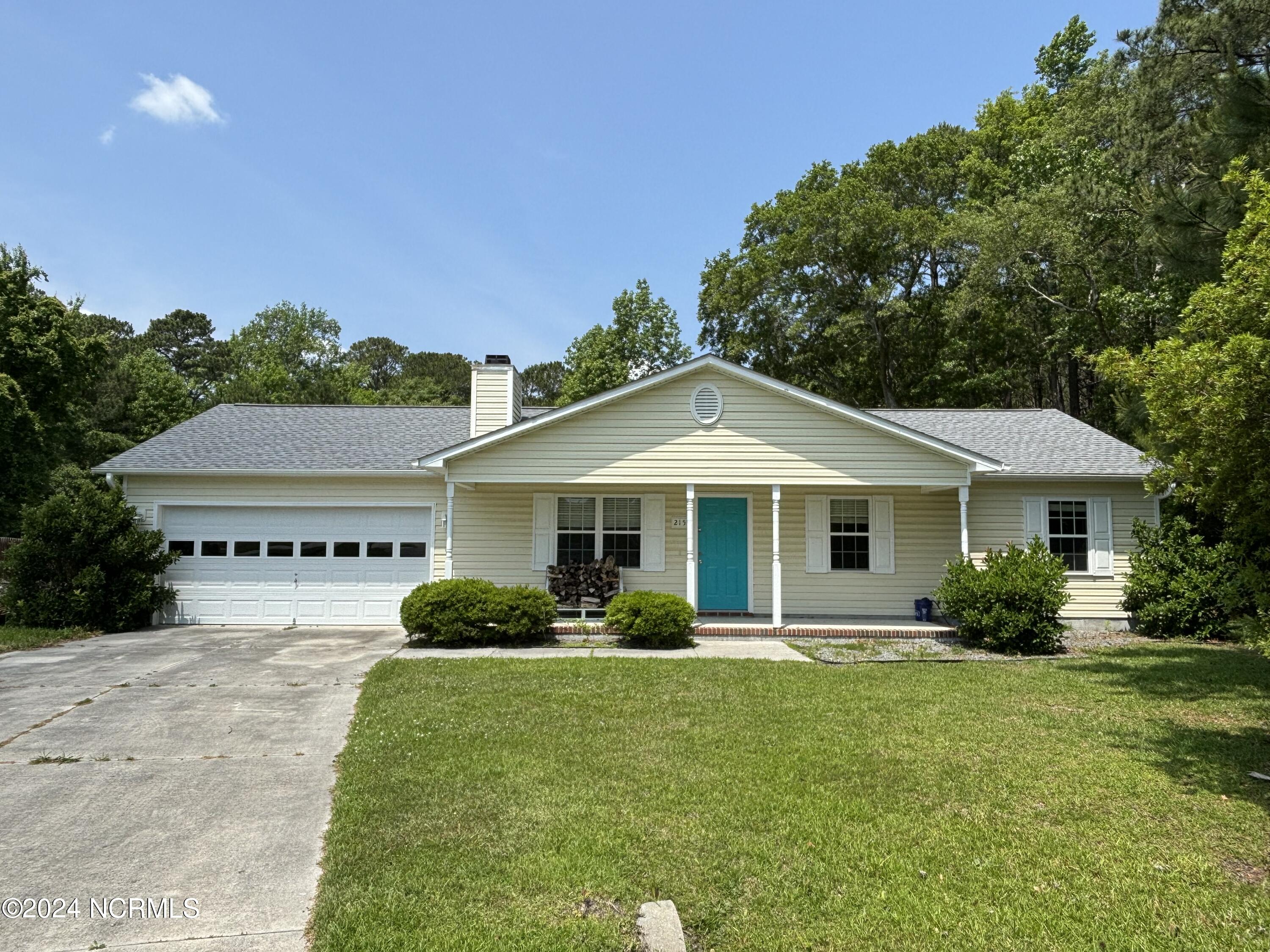215 Finishing Lane Property Photo 1