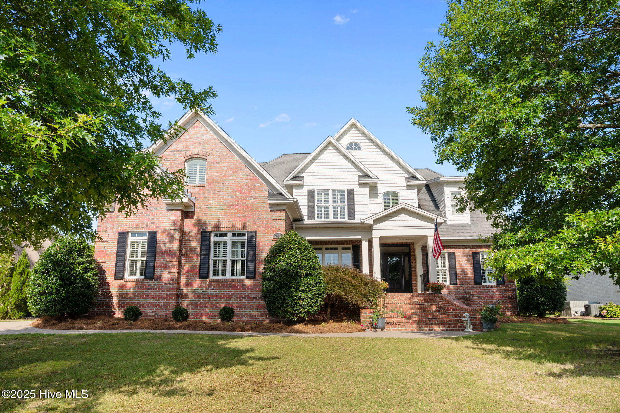 3125 Mclaren Lane Property Photo 1