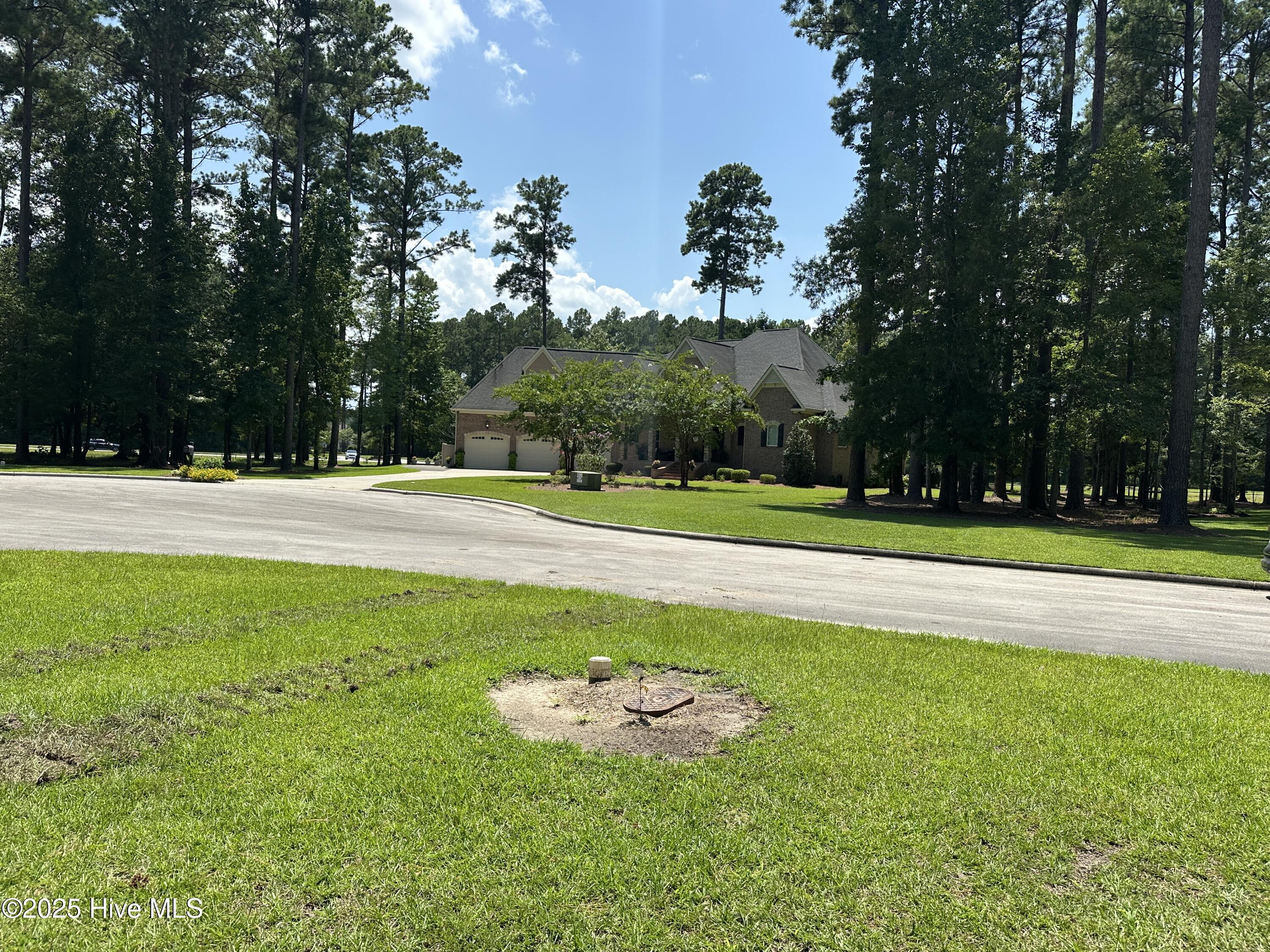 4819 Delft Drive Property Photo 6